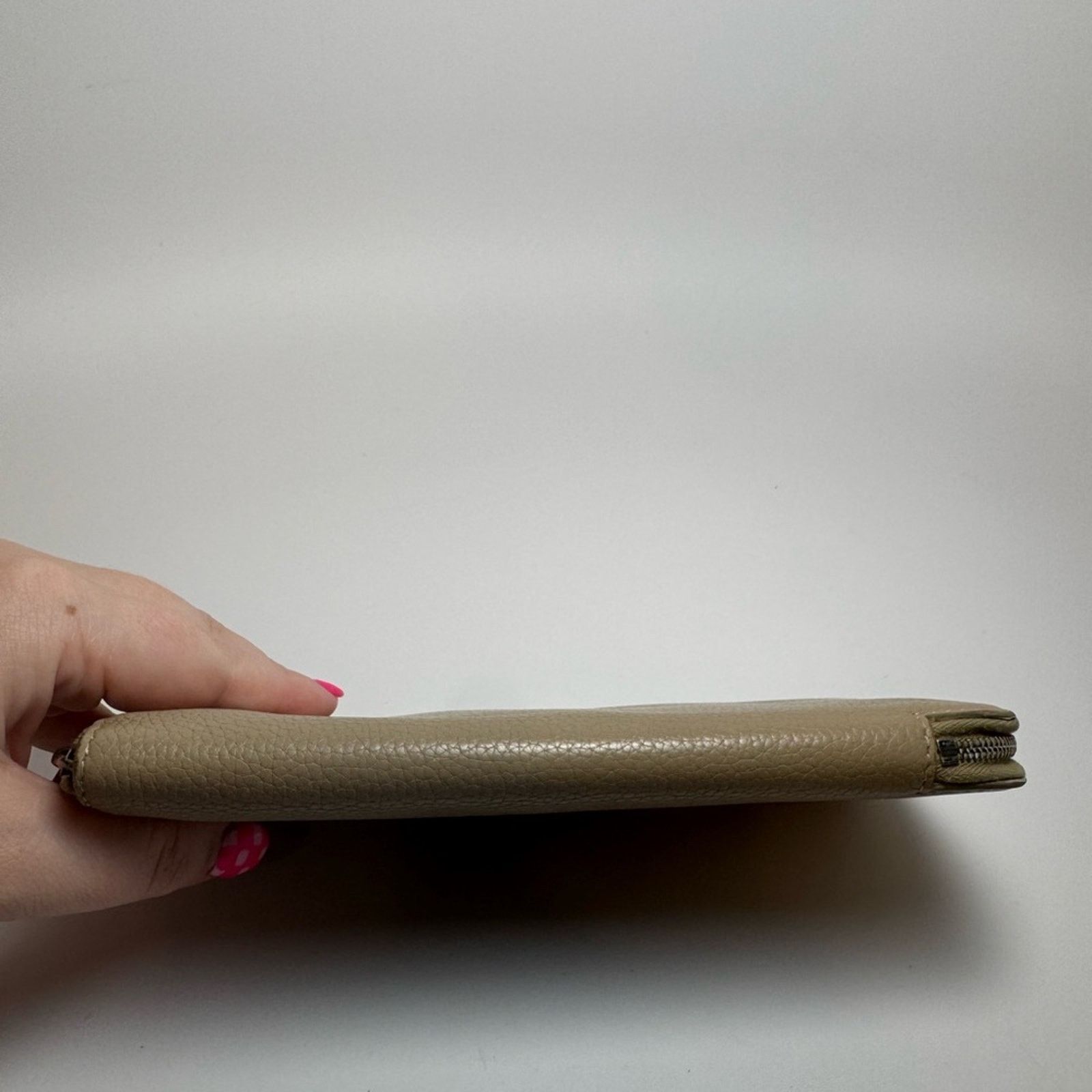 Celine Celine Portefeuille Zip Around Taupe Pebbled Leather Wallet Size ONE SIZE - 12 Thumbnail