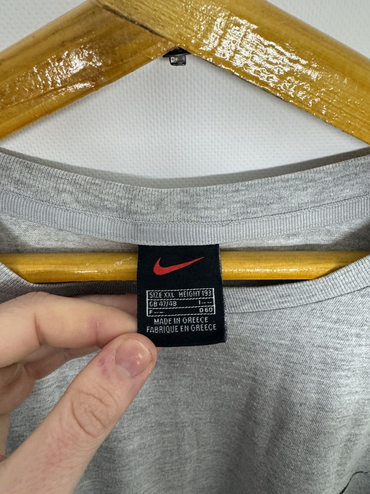 Nike Vintage Y2k Nike Swoosh Logo T-Shirt Size US XXL / EU 58 / 5 - 8 Thumbnail
