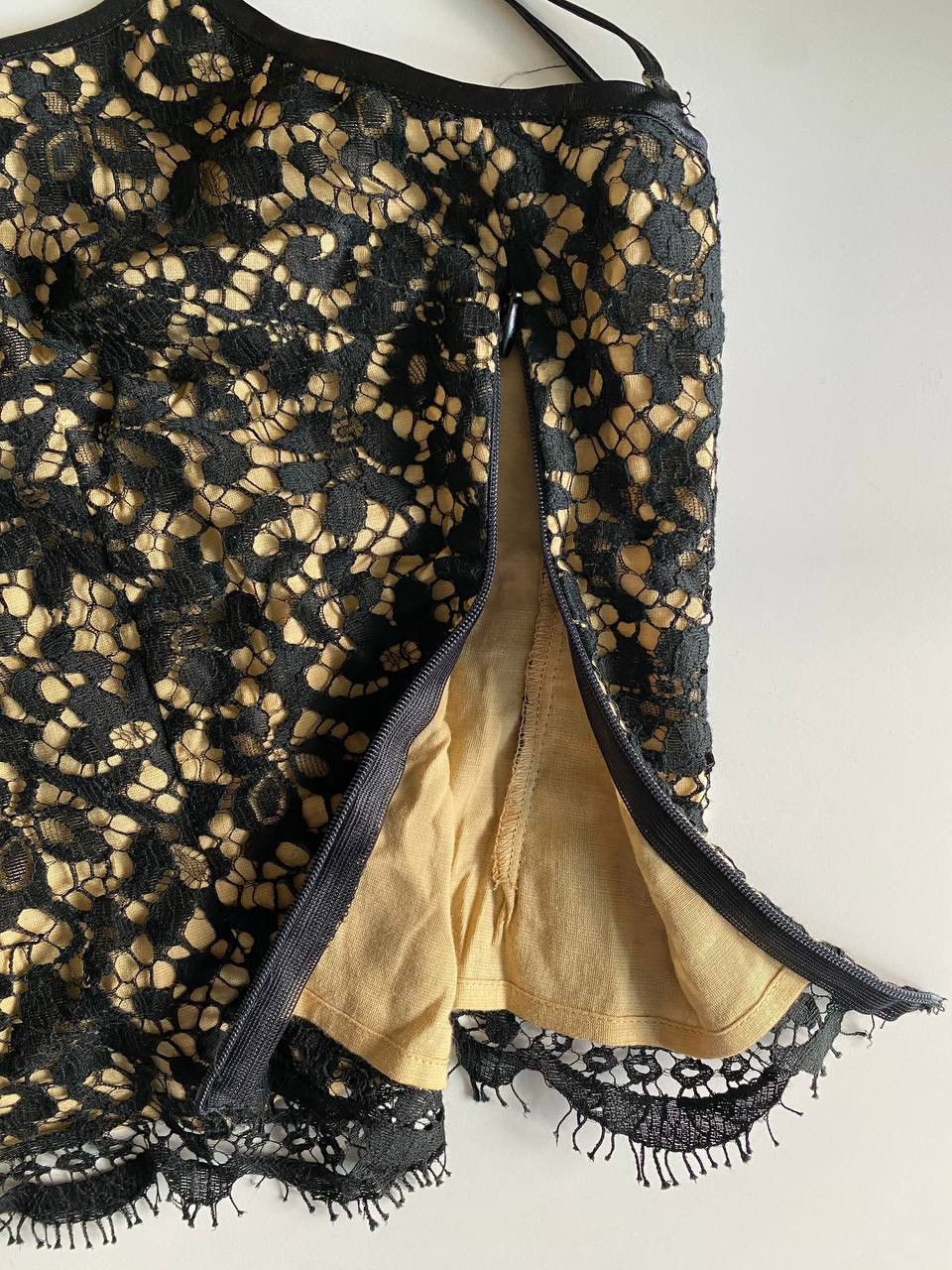 Moschino Vintage MOSCHINO DONNA Lace Ensemble Size 30" / US 8 / IT 44 - 4 Thumbnail