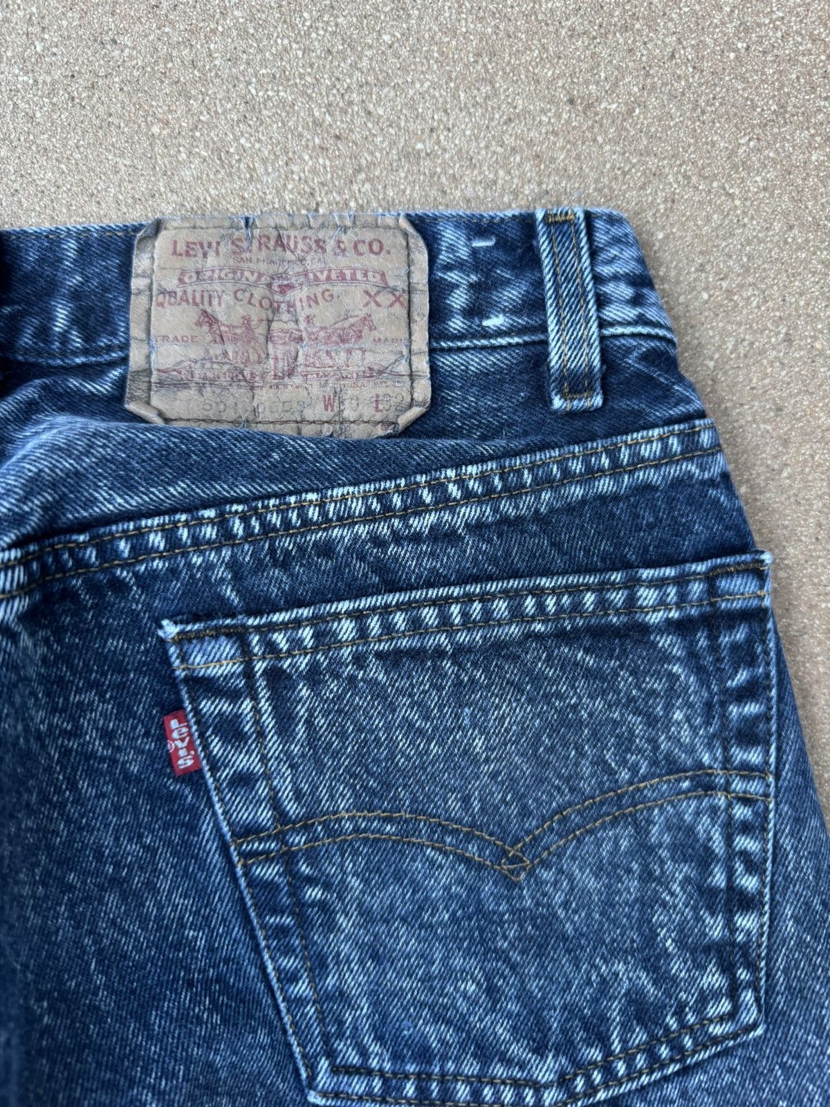 Levi's Vtg 80s Levi’s 501xx Buttonfly Black Acid Wash Jeans 29x30 Size US 29 - 8 Thumbnail