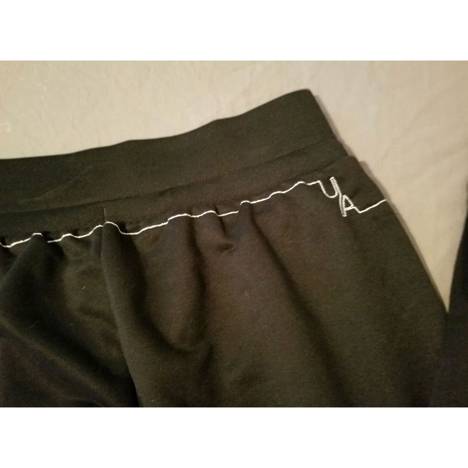 Under Armour Under Armour Womens Pants S Black Athletic Gym Workout Sweatpants Regular Size Small Women Size 28" / US 6 / IT 42 - 3 Thumbnail