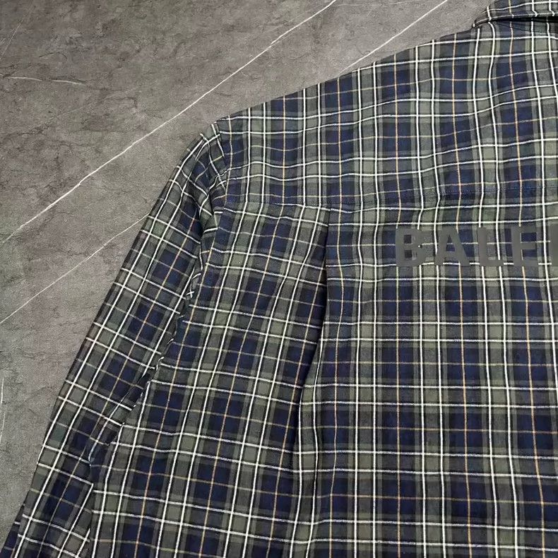 Balenciaga Balenciaga Back letter LOGO plaid shirt Size US S / EU 44-46 / 1 - 7 Thumbnail