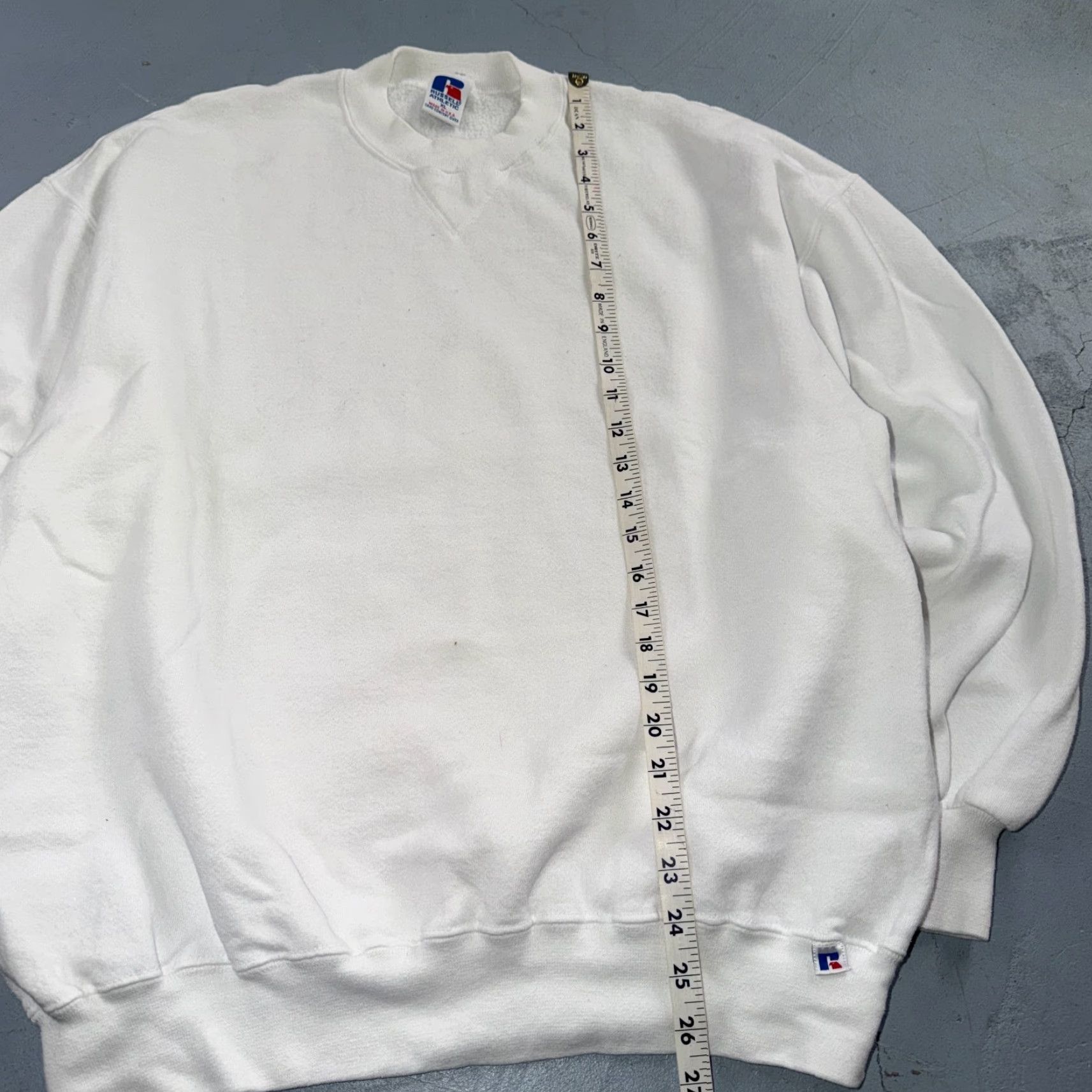 Russell Athletic VINTAGE Russell Athletic Sweatshirt XL White Crewneck 90s Men Pullover Cotton Graphic Print Logo All Seasons Size US XL / EU 56 / 4 - 6 Thumbnail