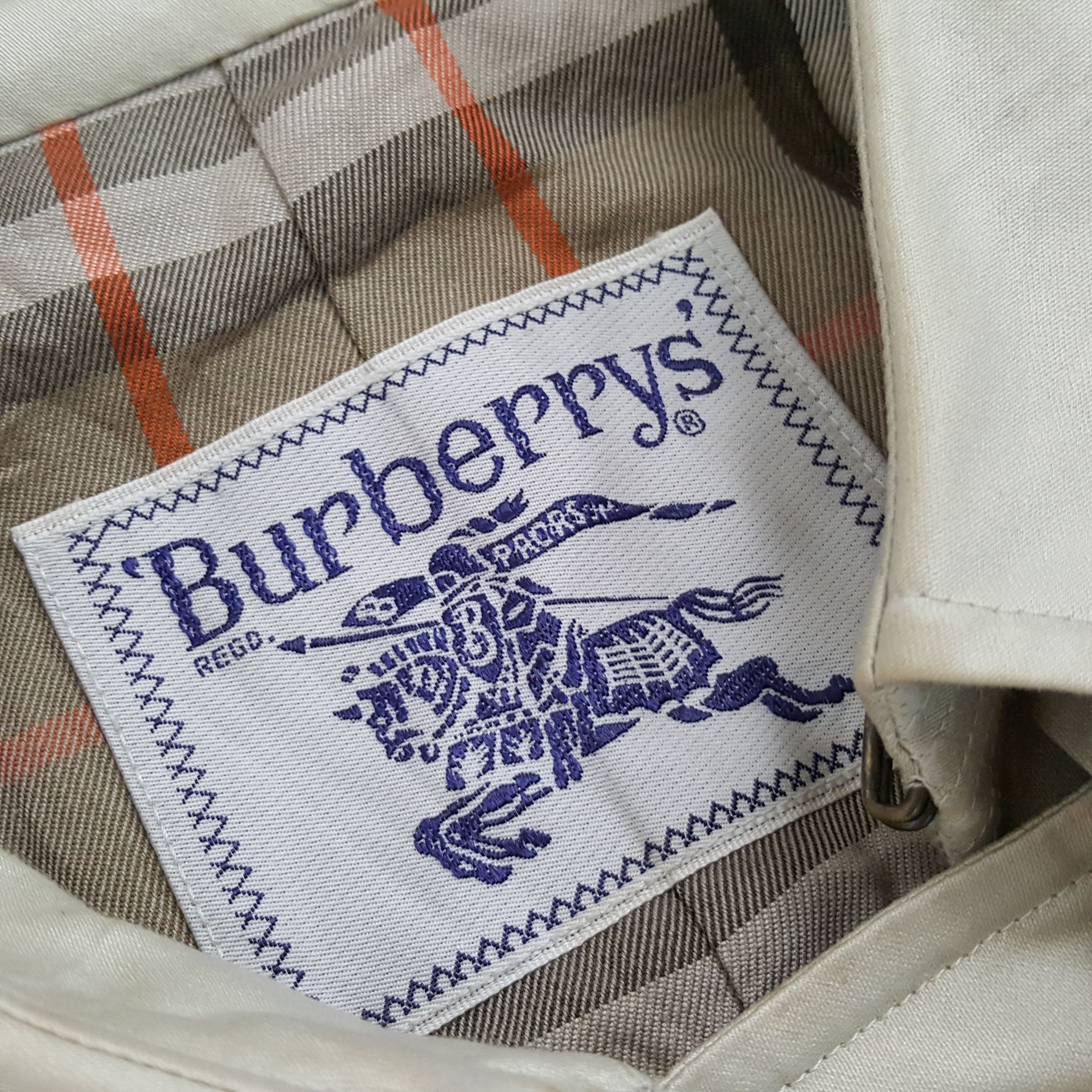 Burberry × Vintage Burberrys Luxury Brand Winter Style Trench Coat Jacket Size US S / EU 44-46 / 1 - 8 Thumbnail