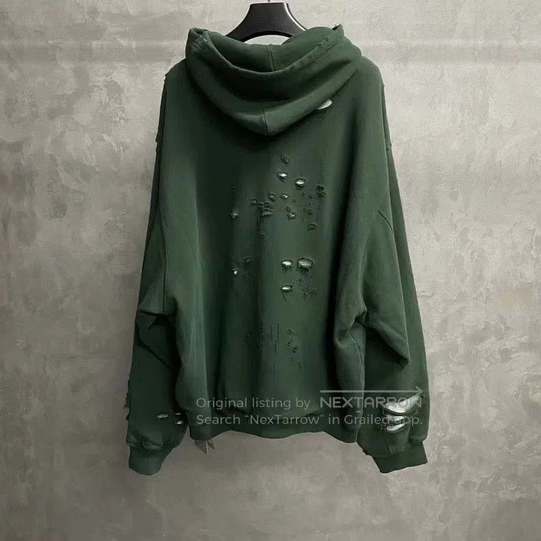 Balenciaga balenciaga's new green ripped print logo hoodie. Size US S / EU 44-46 / 1 - 2 Thumbnail