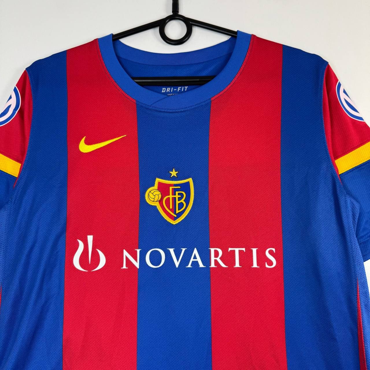 Nike Nike FC Basel 2011-12 Home Shirt 410807-493 Boys Size XL 14Y Size US XXS / EU 40 - 2 Thumbnail