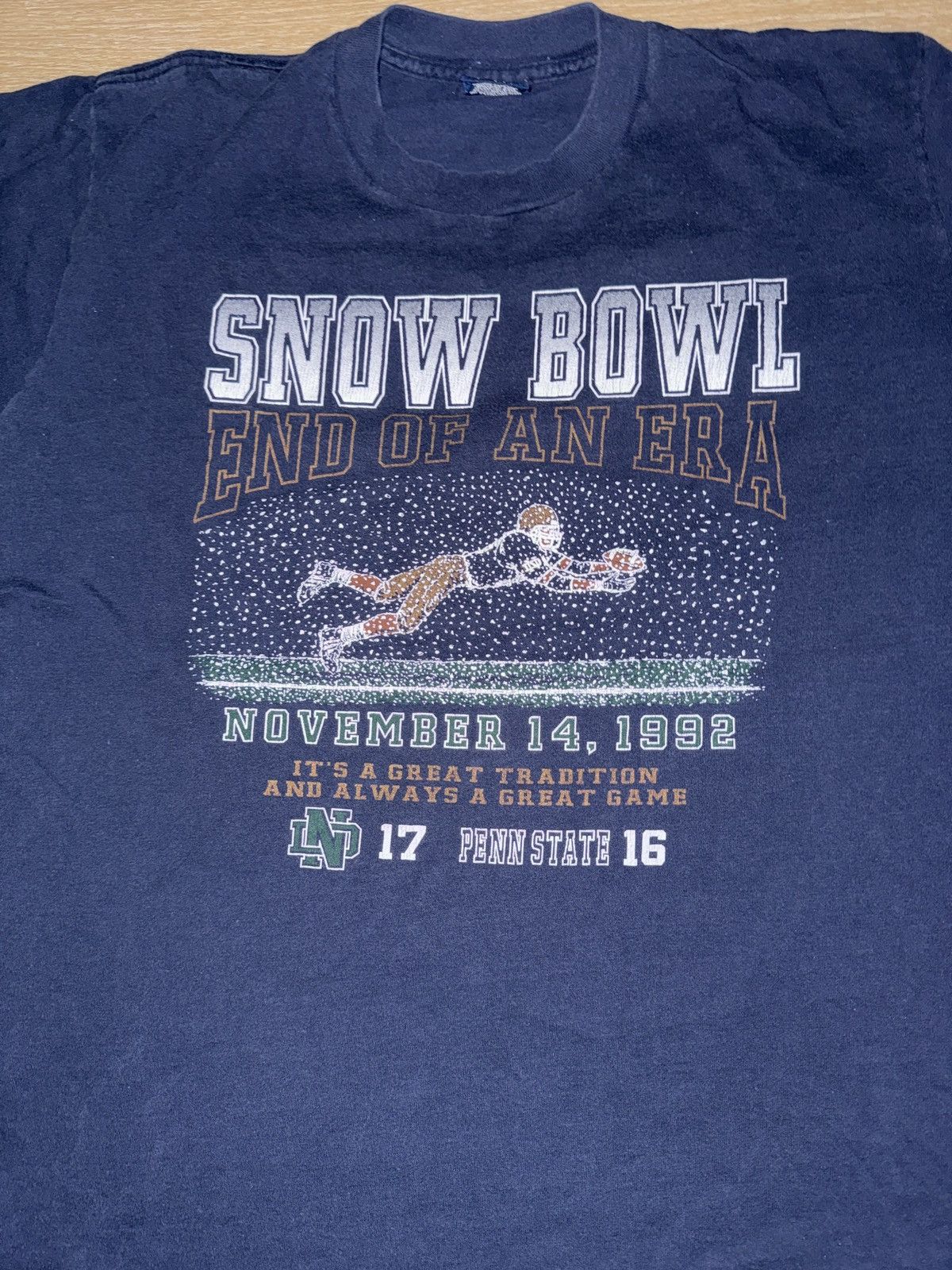 Jansport Vintage 1992 Notre Dame vs Penn State Snow Bowl T-Shirt Size US XXL / EU 58 / 5 - 3 Thumbnail