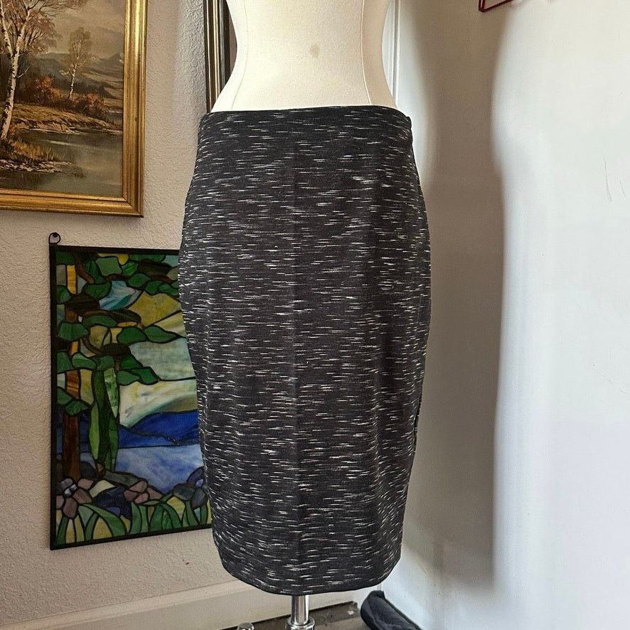 Mossimo mossimo black white midi skirt Size 30" / US 8 / IT 44 - 1 Thumbnail