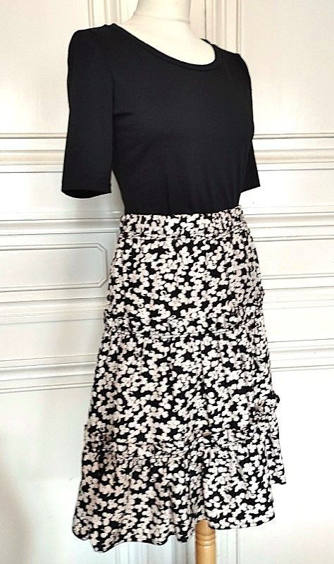 Marc Jacobs Marc Jacobs Jupe Soie TL/XL Size 30" / US 8 / IT 44 - 8 Thumbnail