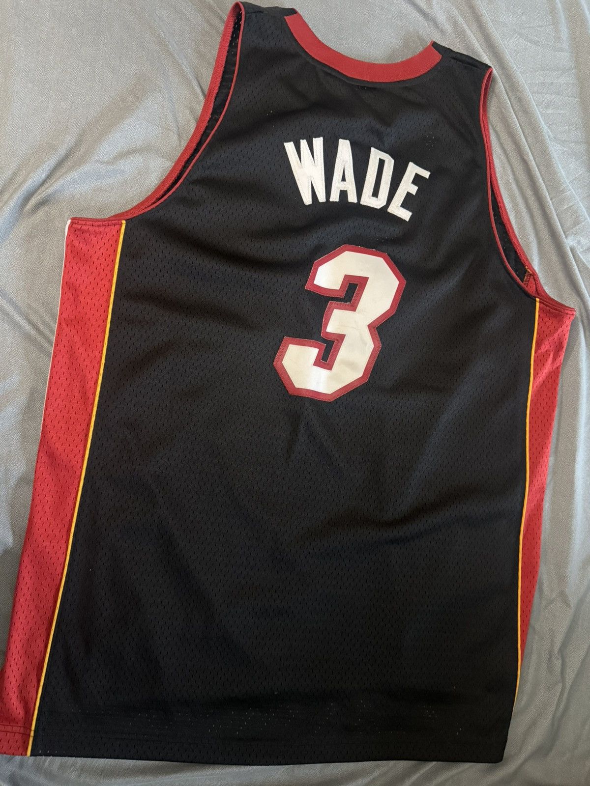 Adidas Adidas Vintage Dwyane Wade Miami Heat Jersey Size US XL / EU 56 / 4 - 2 Thumbnail