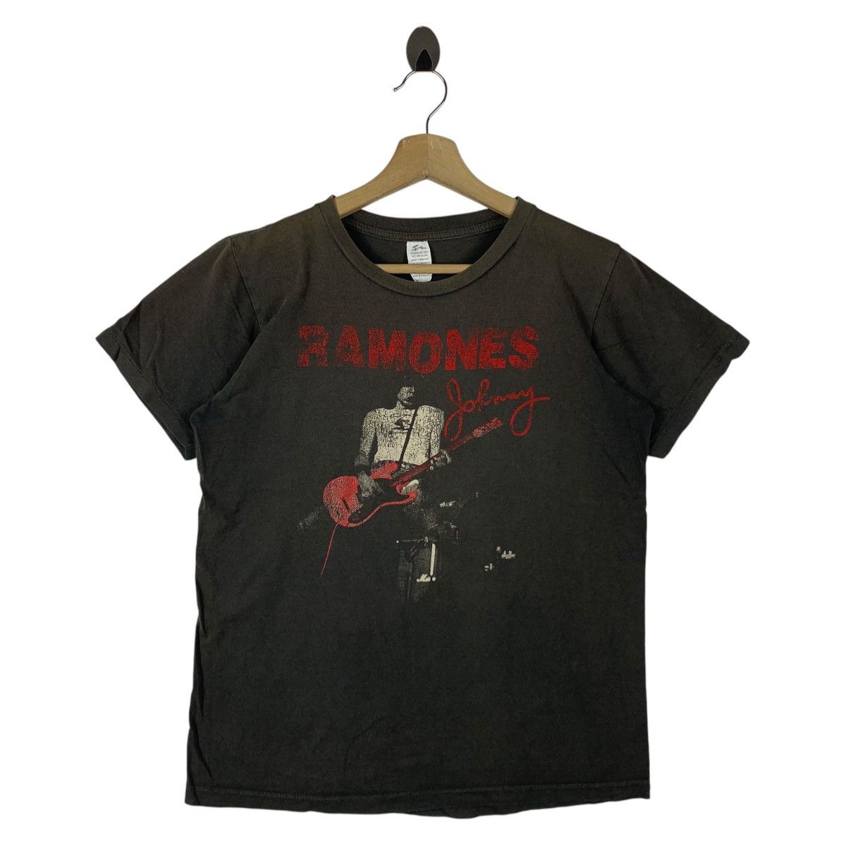 Band Tees × Vintage Vintage RAMONES johnny printed tee Size US S / EU 44-46 / 1 - 1 Thumbnail