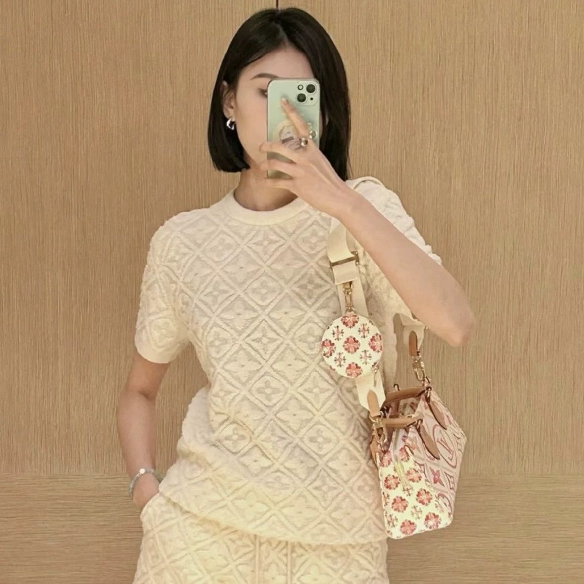 Louis Vuitton LV all over logo wool short sleeve XS apr384 Size XS / US 0-2 / IT 36-38 - 8 Thumbnail