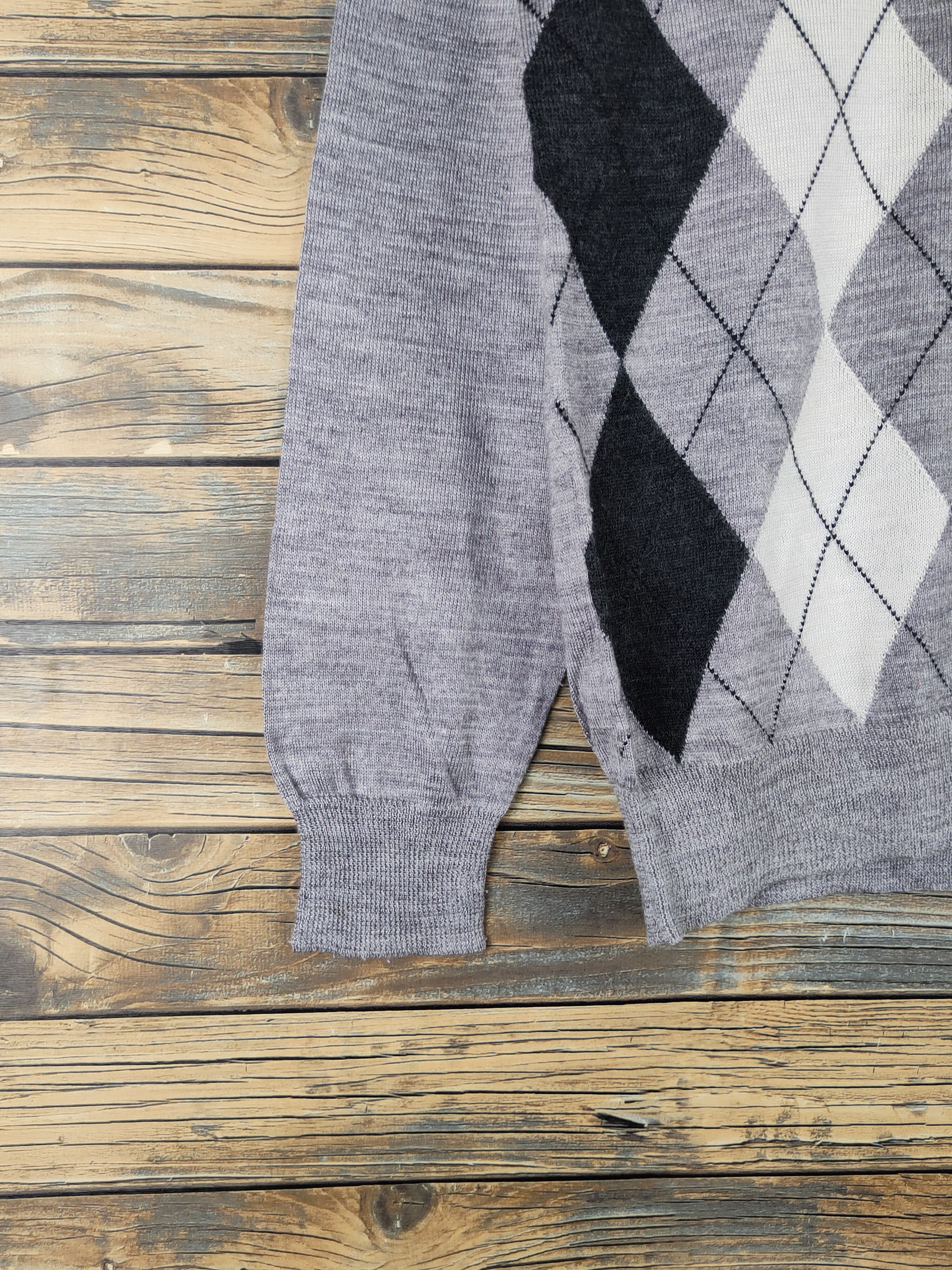 Comme Ca Ism Comme Ca Ism Gray V-Neck Argyle Knitwear Sweatshirts #W1193 Size US M / EU 48-50 / 2 - 4 Thumbnail