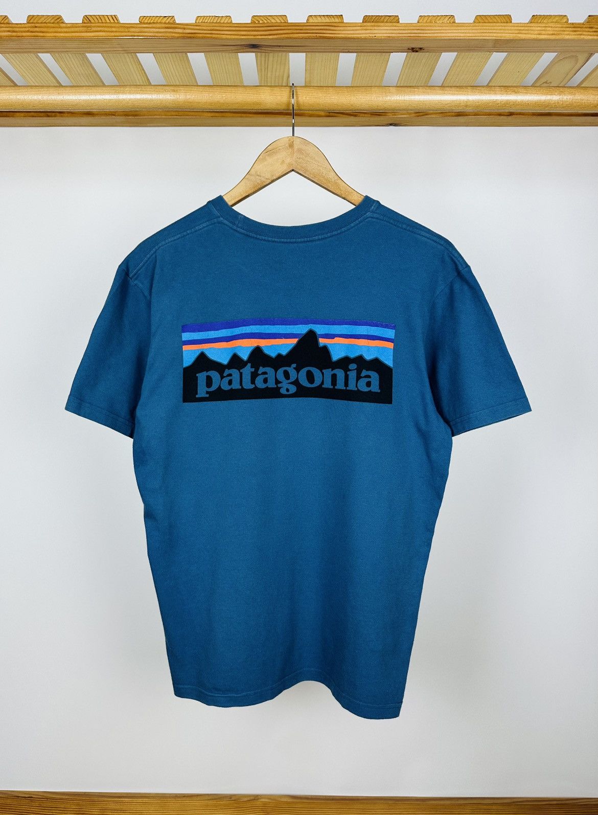 Patagonia Patagonia Short Sleeve T-Shirt Big Logo Size S Size US S / EU 44-46 / 1 - 1 Thumbnail
