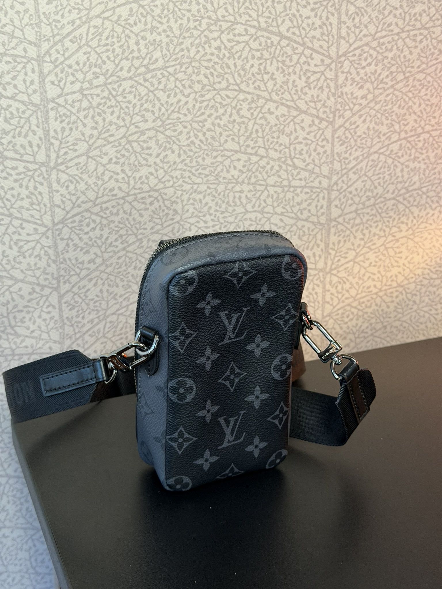 Louis Vuitton LOUIS VUITTON Phone Pouch NM – Monogram Eclipse M81321 Size ONE SIZE - 9 Thumbnail