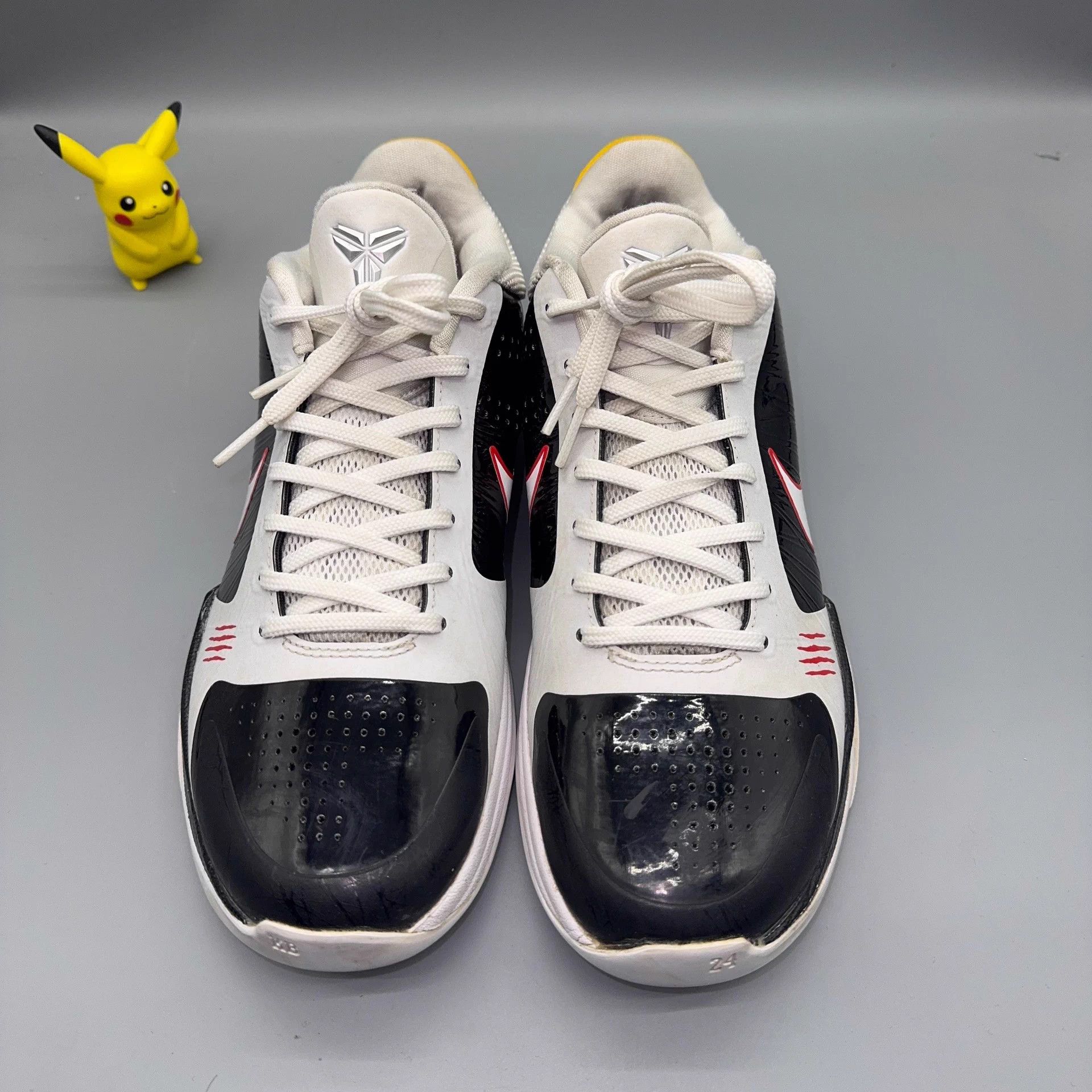 Nike Nike Kobe 5 White Dragon Black/White 42 Size US 9 / EU 42 - 2 Thumbnail