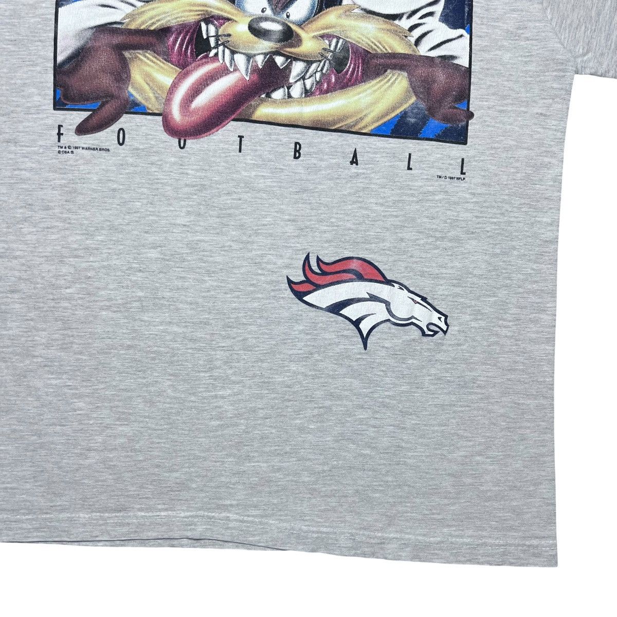 Warner Bros 1997 NFL Denver Broncos Taz Looney Tunes Warner Bros T-Shirt Size US L / EU 52-54 / 3 - 8 Thumbnail