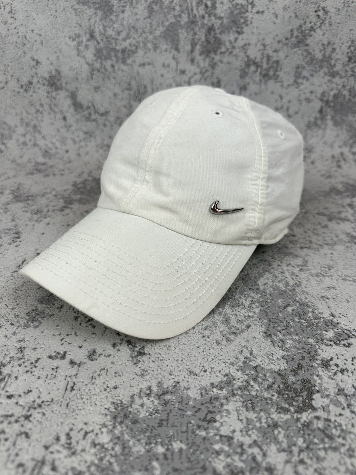 Nike Nike Heritage86 White Mini Swoosh Cap Clean Minimal Look Size ONE SIZE - 1 Thumbnail