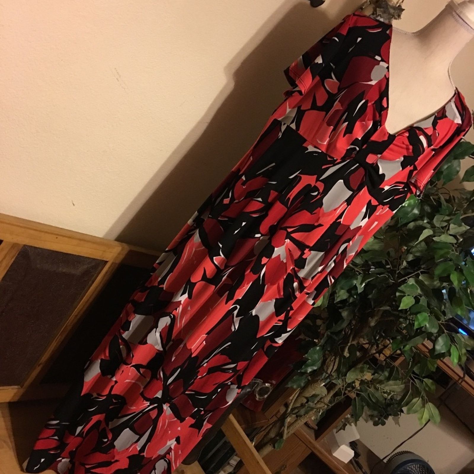 Other Tiana B gorgeous colorful maxi dress XL Size XL / US 12-14 / IT 48-50 - 1 Thumbnail