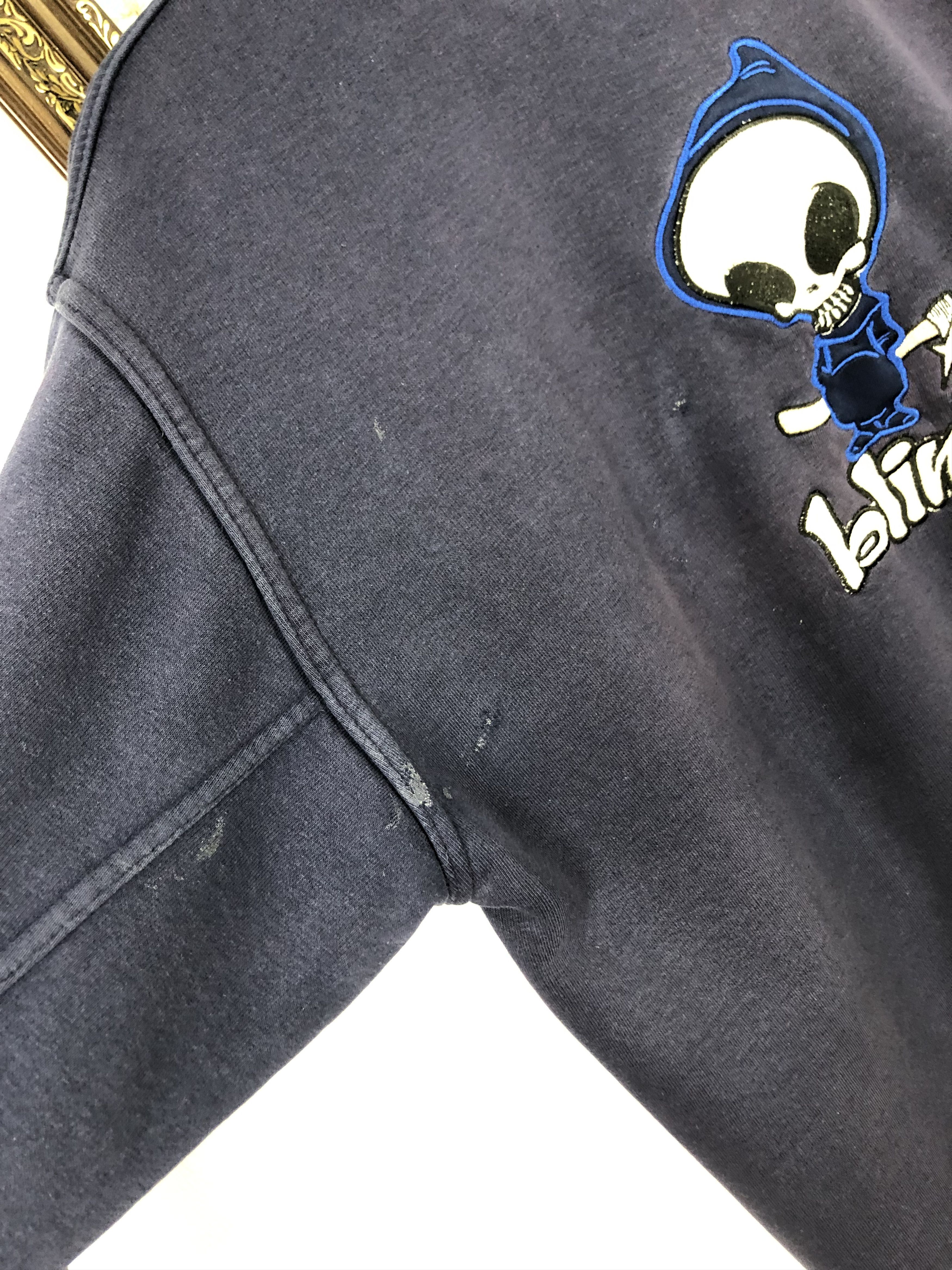 Vintage Vintage 90's Blind Skateboard Black Sweatshirt Rare Size US M / EU 48-50 / 2 - 6 Thumbnail