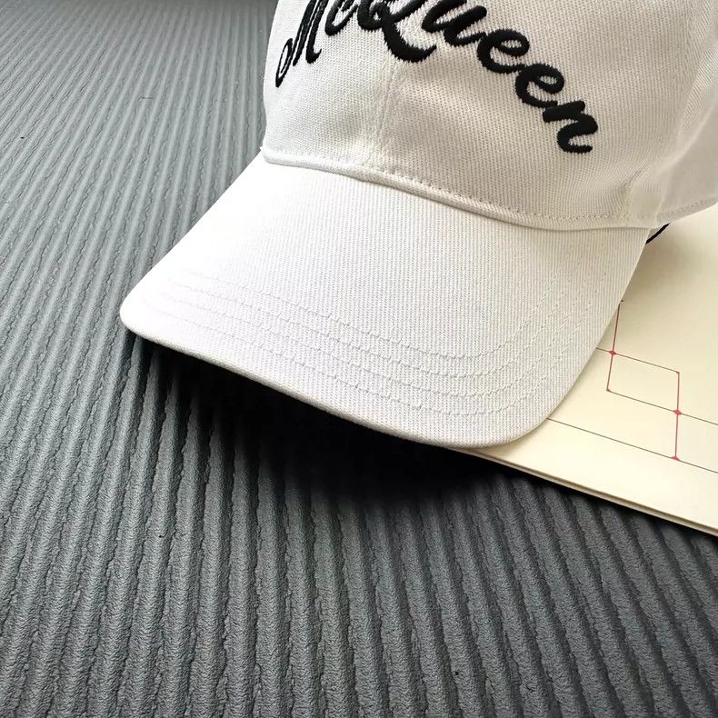 Alexander McQueen Alexander Mcqueen SizeM Sewing hats Size ONE SIZE - 4 Thumbnail