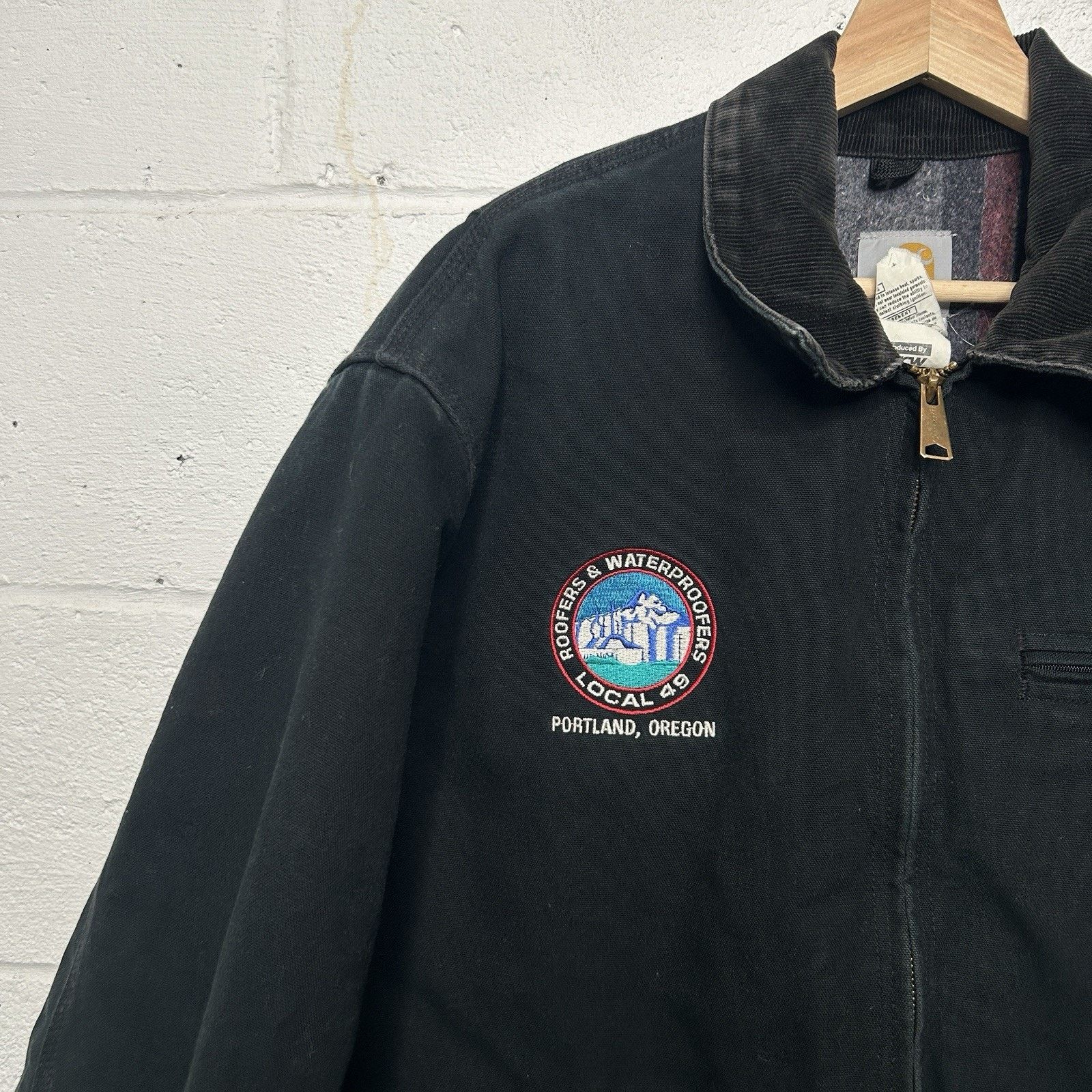 Carhartt Vintage Carhartt Blanket-Lined Detroit Jacket “Black” UJ01 Size US XL / EU 56 / 4 - 4 Thumbnail