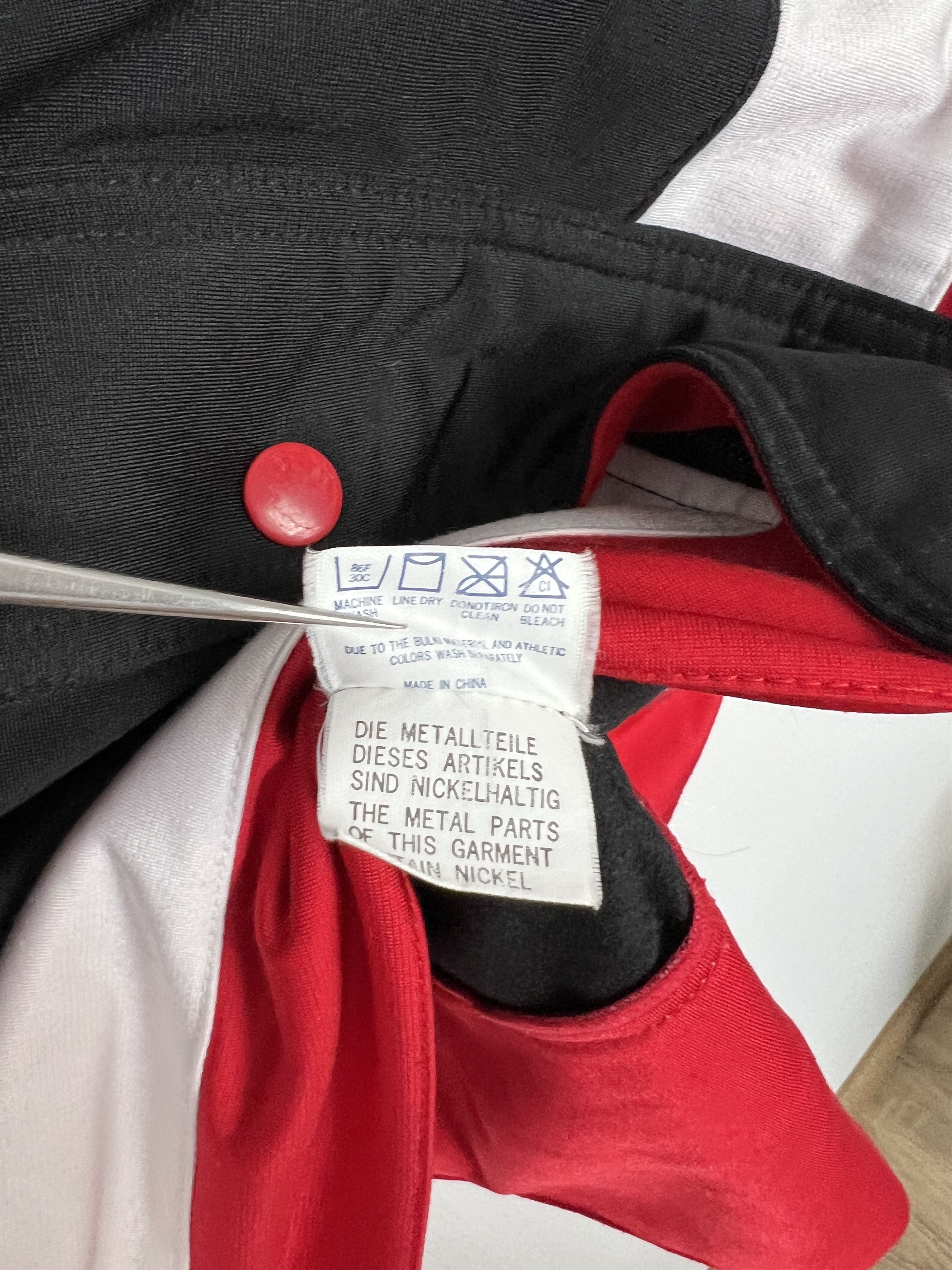 Champion Vintage 90's Champion Chicago Bulls Train Warm Up NBA Size US L / EU 52-54 / 3 - 11 Thumbnail