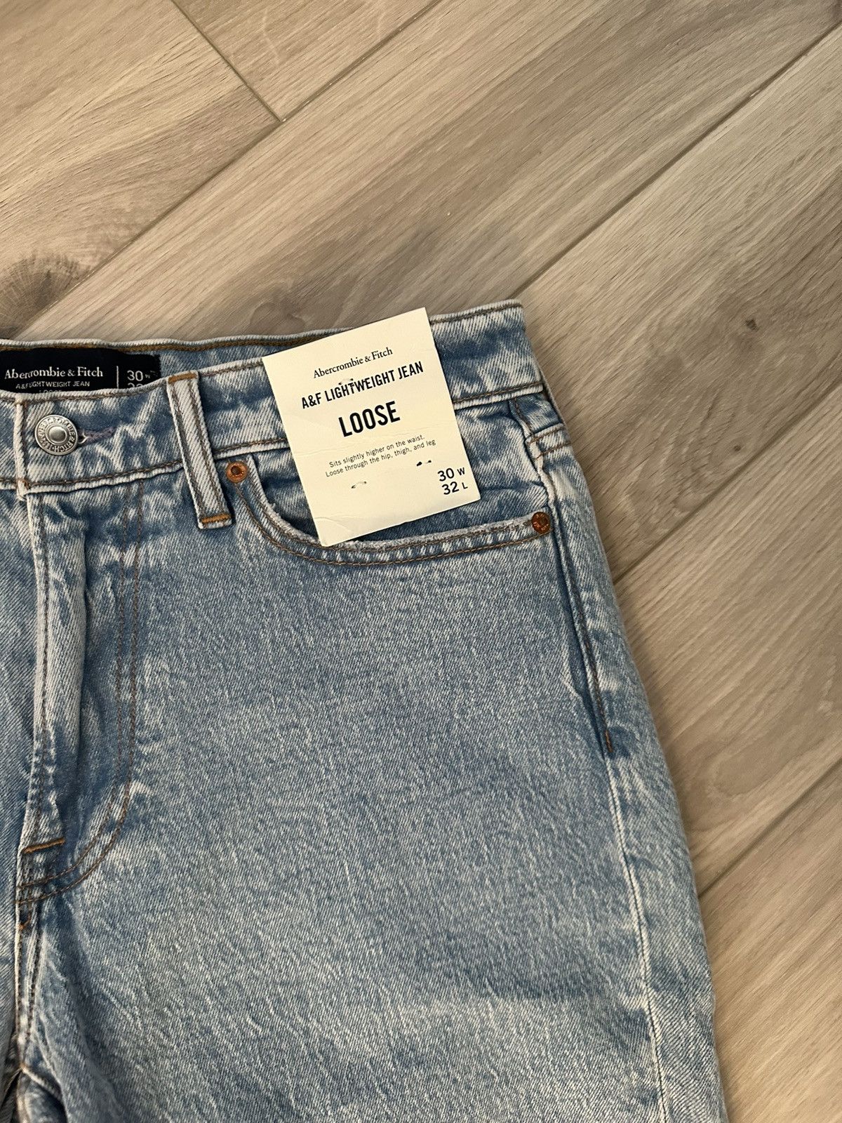 Abercrombie & Fitch Light Denim (Loose fit) Size US 30 / EU 46 - 2 Thumbnail