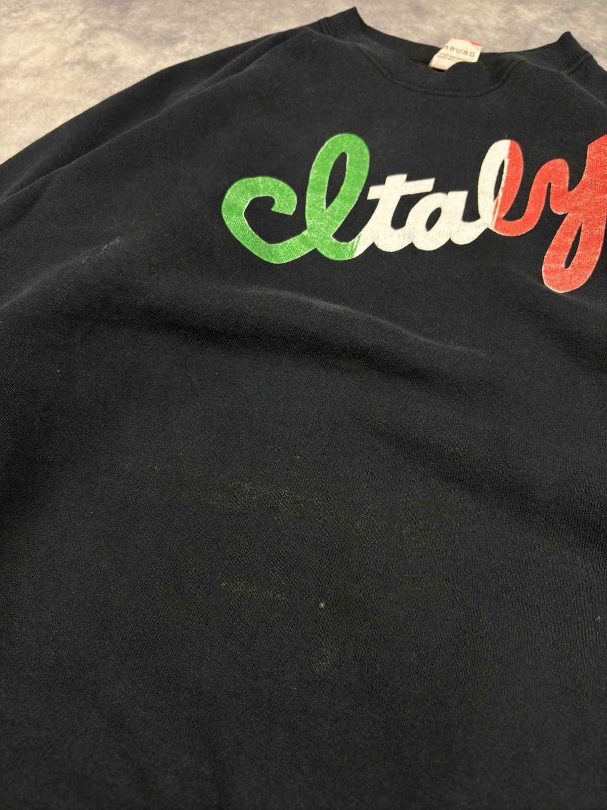 Other Vintage 80s 90s Black Crewneck Sweatshirt Italy Flag Logo Size US XL / EU 56 / 4 - 4 Thumbnail