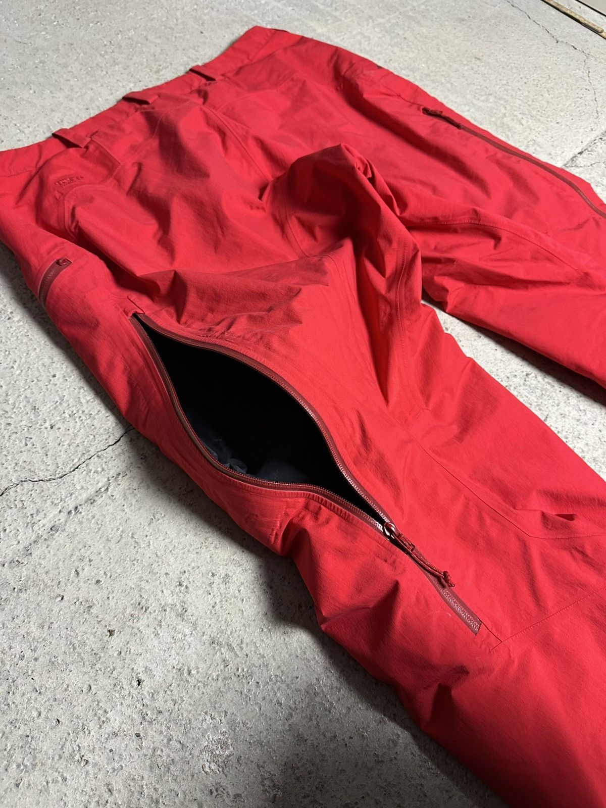 Arc'teryx Arcteryx x Atomic Suit Vintage size - XL gore tex pro Size 44L - 23 Thumbnail