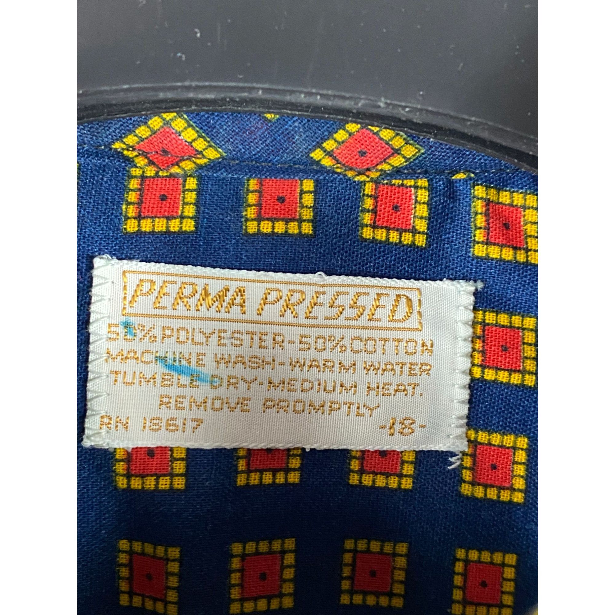 Other × Vintage VTG 70s Perma Pressed Square Patterned Button-Up S/S Pocket Size US S / EU 44-46 / 1 - 3 Thumbnail