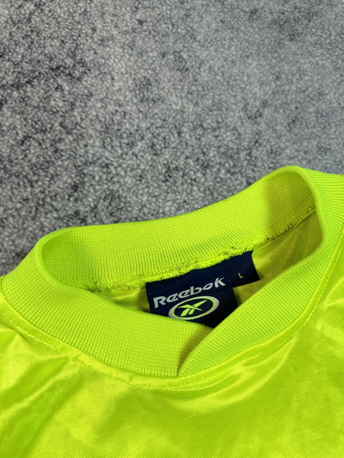 Reebok × Vintage Vintage Reebok Big Logo T-shirt Streetwear Rare Casual L Size US L / EU 52-54 / 3 - 4 Thumbnail