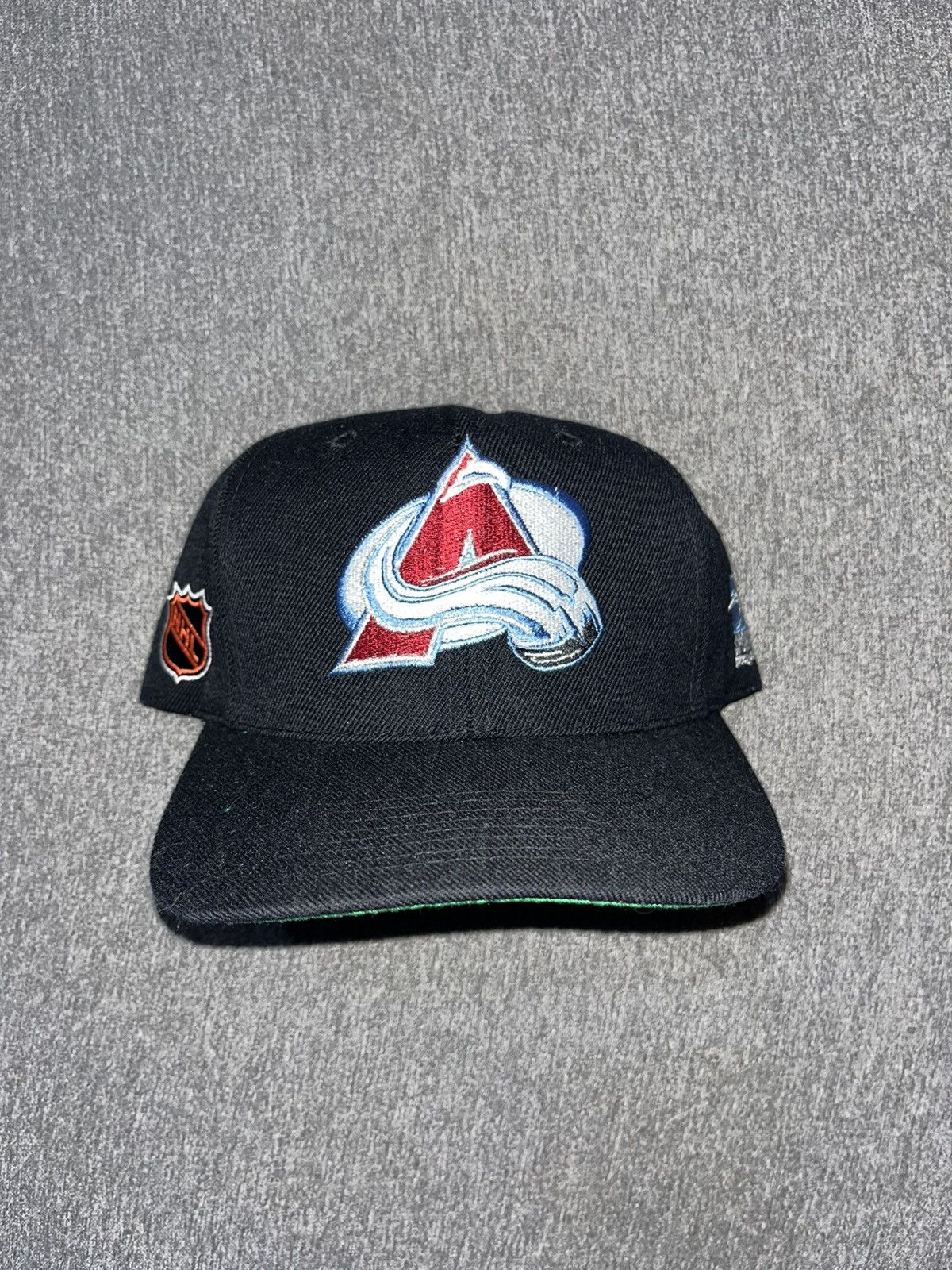 Sports Specialties Sports specialties, Colorado avalanche plane logo Size ONE SIZE - 1 Thumbnail