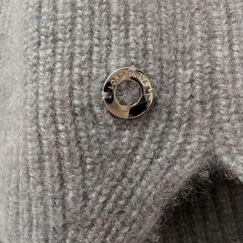 Loro Piana LORO PIANA She's wearing a cashmere cardigan Size M / US 6-8 / IT 42-44 - 4 Thumbnail