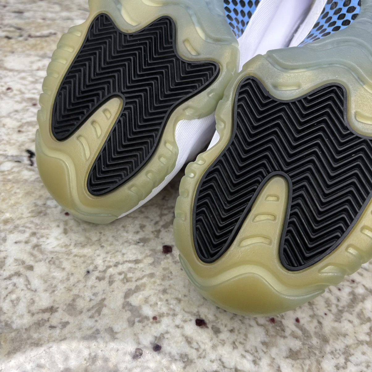 Jordan Brand Size 8.5 - Jordan 11 Legend Blue 2014 Gently Worn No Box Size US 8.5 / EU 41-42 - 13 Thumbnail