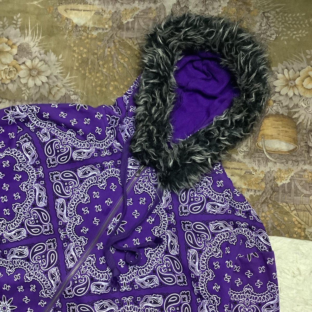 Japanese Brand 💥LASTCALL💥 Improves Bandana Fur Hoodie Size US XL / EU 56 / 4 - 2 Thumbnail