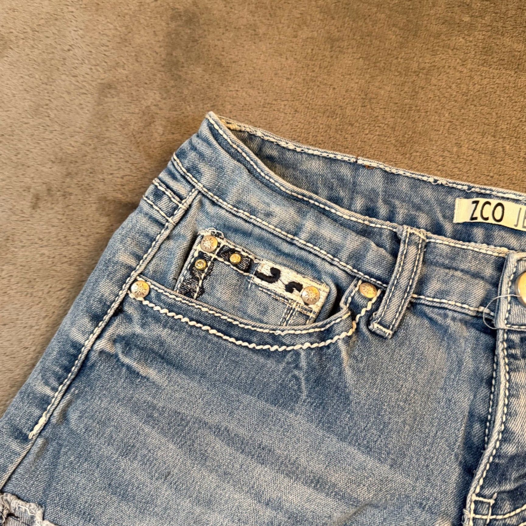 Denime ZCO Jeans Denim Shorts Junior Size 7 Blue Contrast Stitching Raw Hem Cut-Off Slim 5-Pocket Casual Summer Boys/Girls? Size 27" / US 4 / IT 40 - 6 Thumbnail