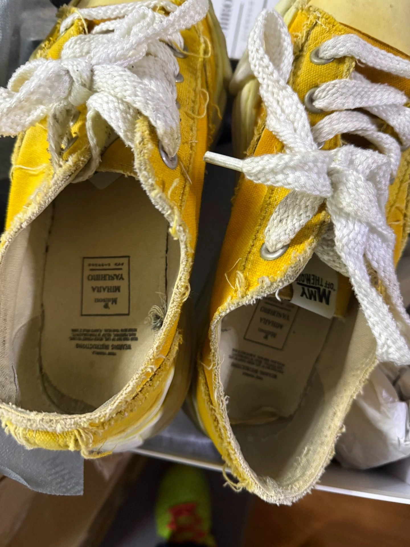 Maison MIHARA YASUHIRO Mihara Yasuhiro Yellow Melting Low Top 41 (OG Box) Size US 8 / EU 41 - 3 Thumbnail