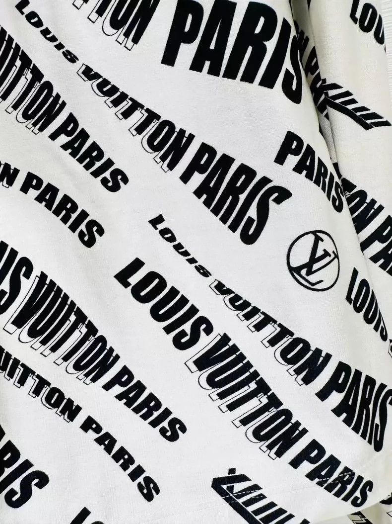 Louis Vuitton Louis Vuitton Full Letter long sleeves Size US XS / EU 42 / 0 - 3 Thumbnail