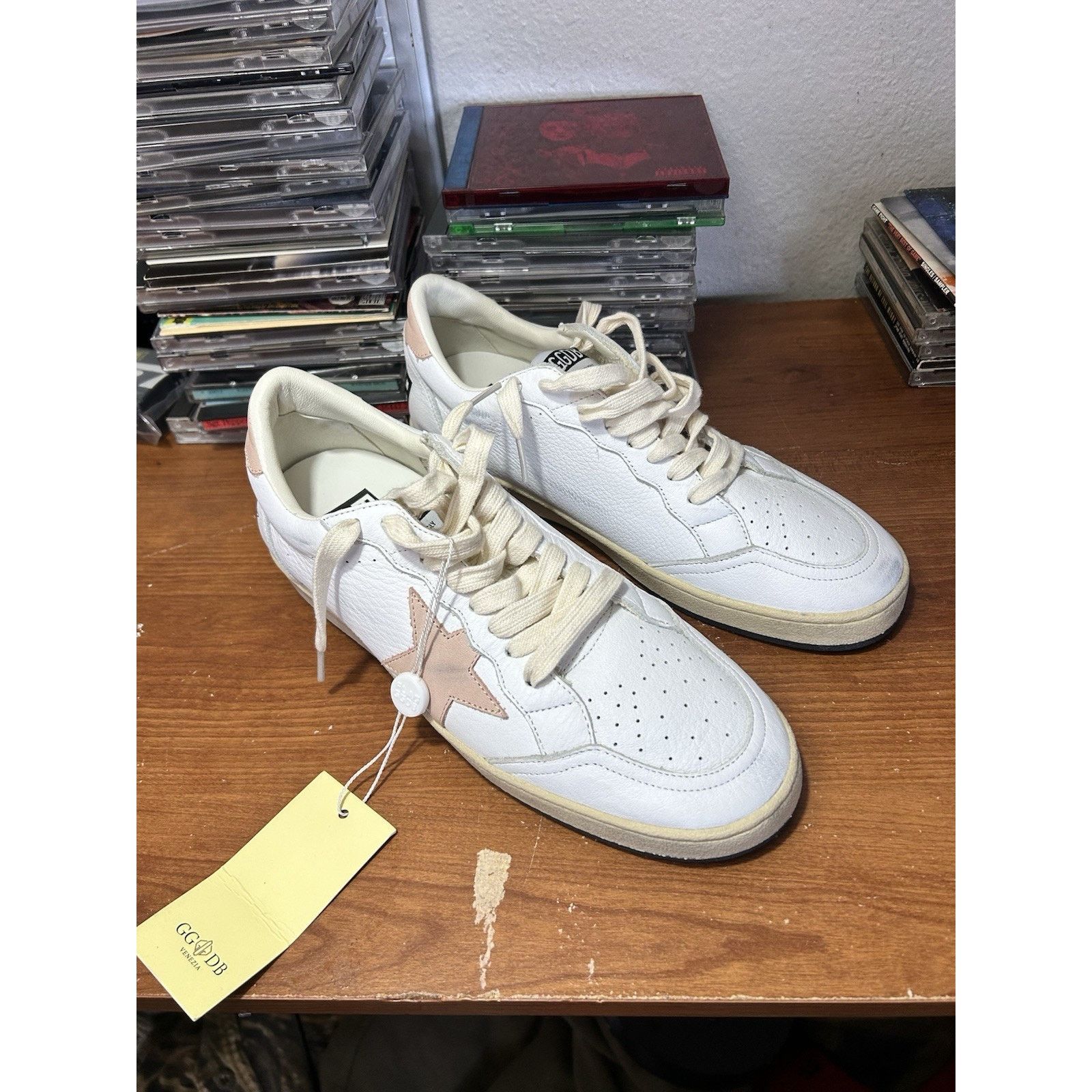 Golden Goose Golden Goose Women’s Ball Star Size 40 White/Pink/Platinum Size US 10 / IT 40 - 1 Thumbnail