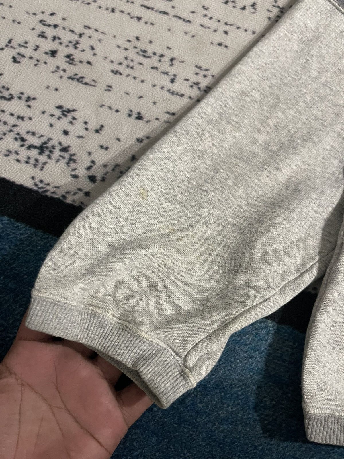 Disney Vintage Disney Hollywood Mickey Crewneck Sweatshirt Size US L / EU 52-54 / 3 - 11 Thumbnail