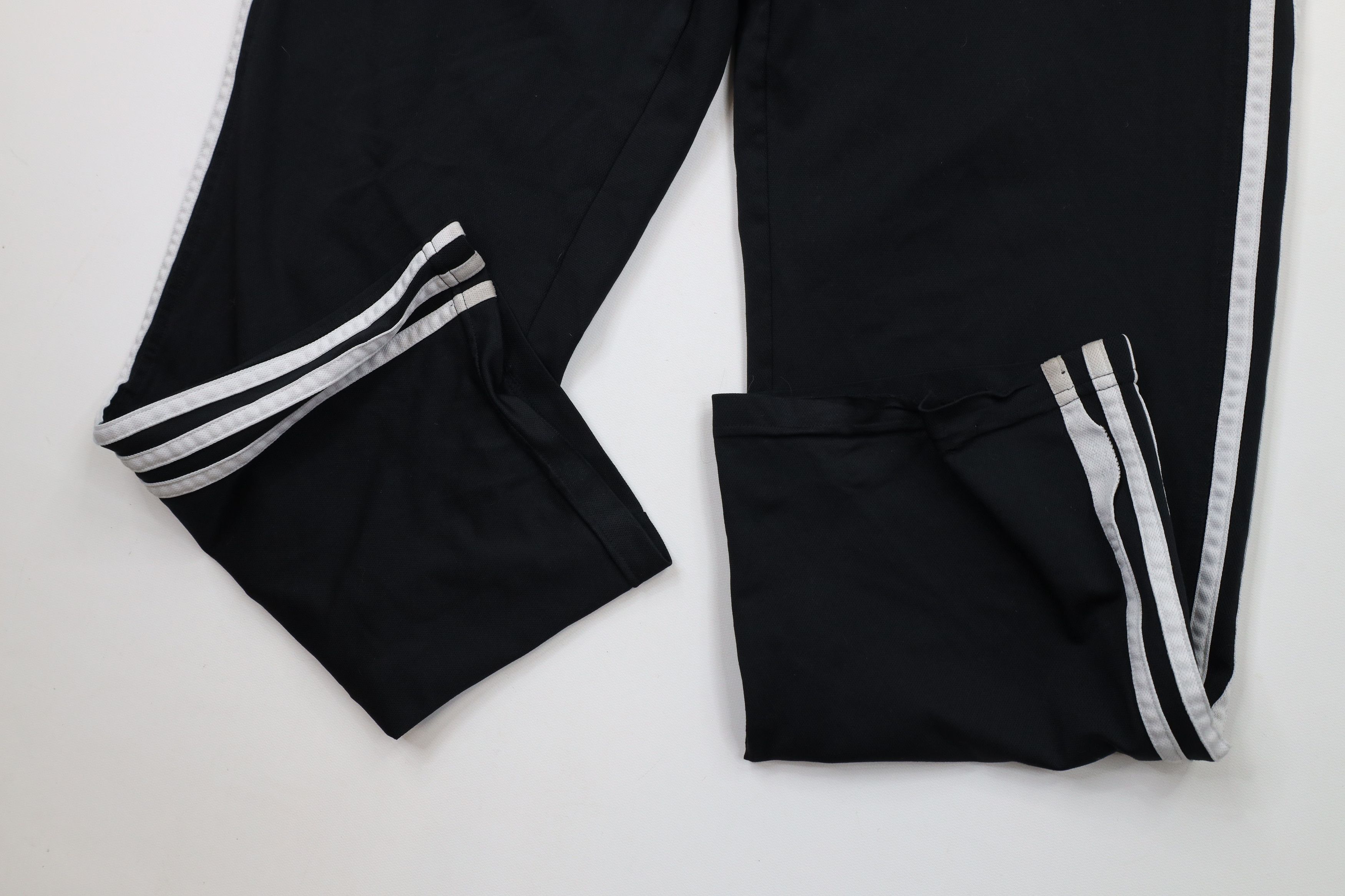 Adidas × Vintage Vintage Adidas Spell Out Wide Leg Sweatpants Pants Black Size US 34 / EU 50 - 6 Thumbnail