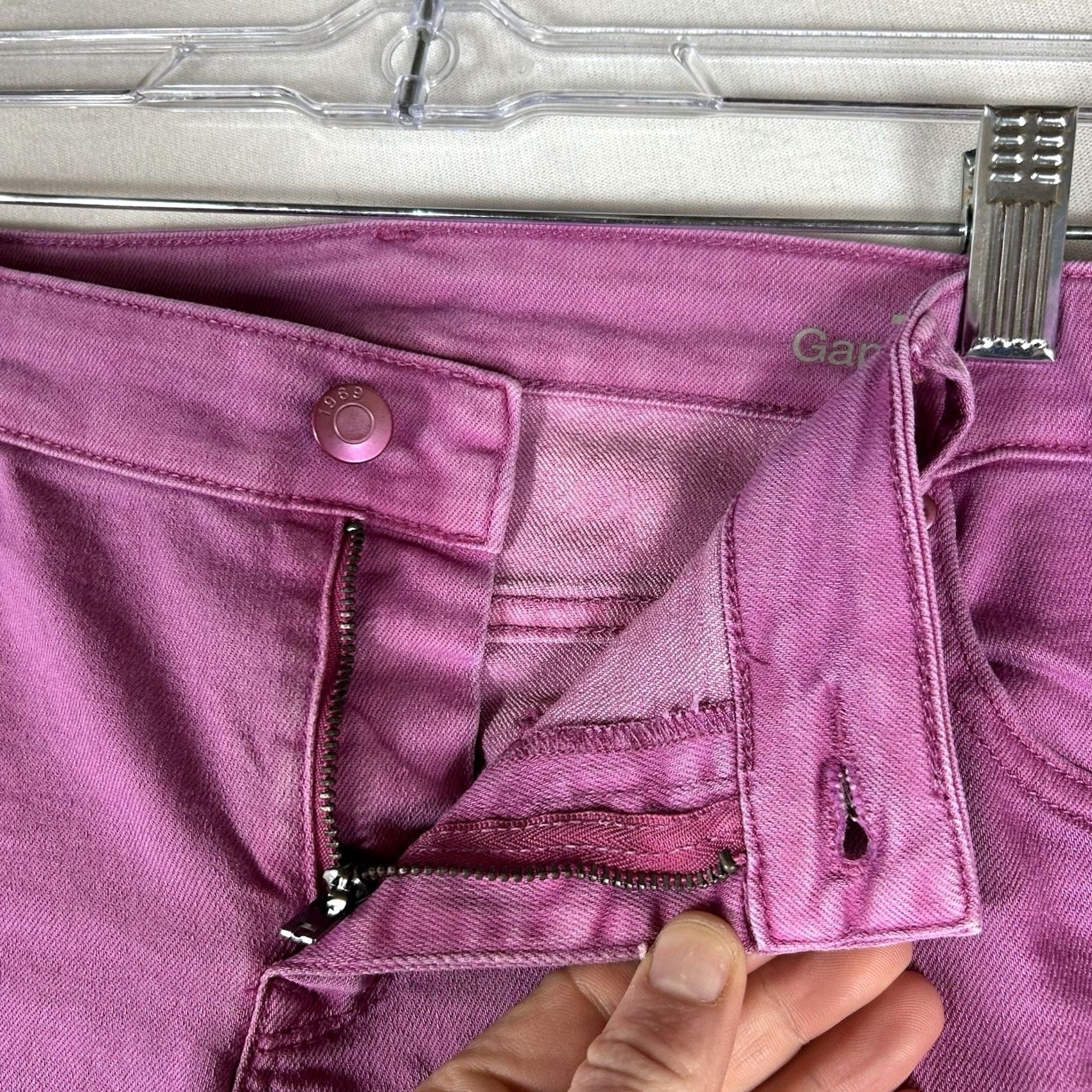 Gap Gap 1969 Always Skinny Jeans Womens 33/16R Pink Denim Mid Rise 5-Pocket Distressed Look, Vintage? No, Flawed Size 24" / US 00 / IT 34 - 5 Thumbnail