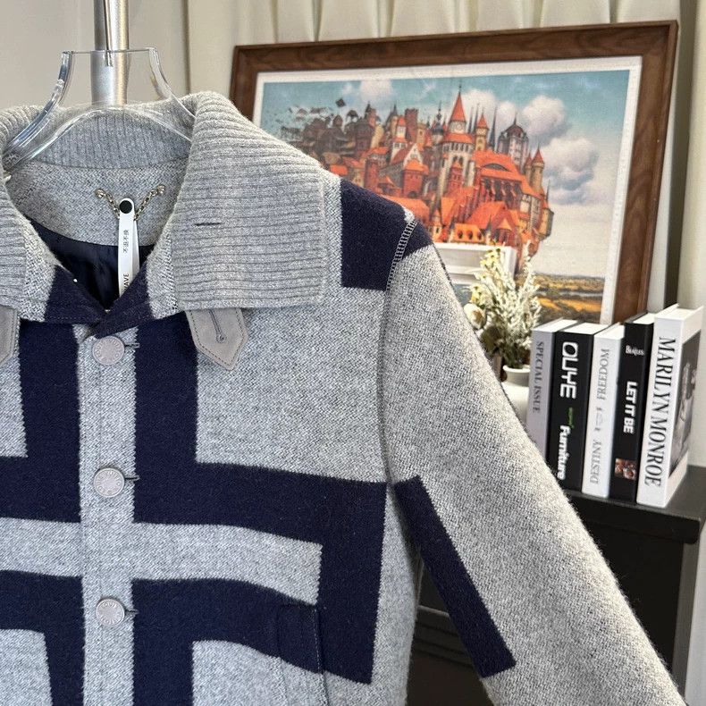 Louis Vuitton Louis Vuitton Autumn/Winter Cashmere Cropped Jacket Size US S / EU 44-46 / 1 - 4 Thumbnail