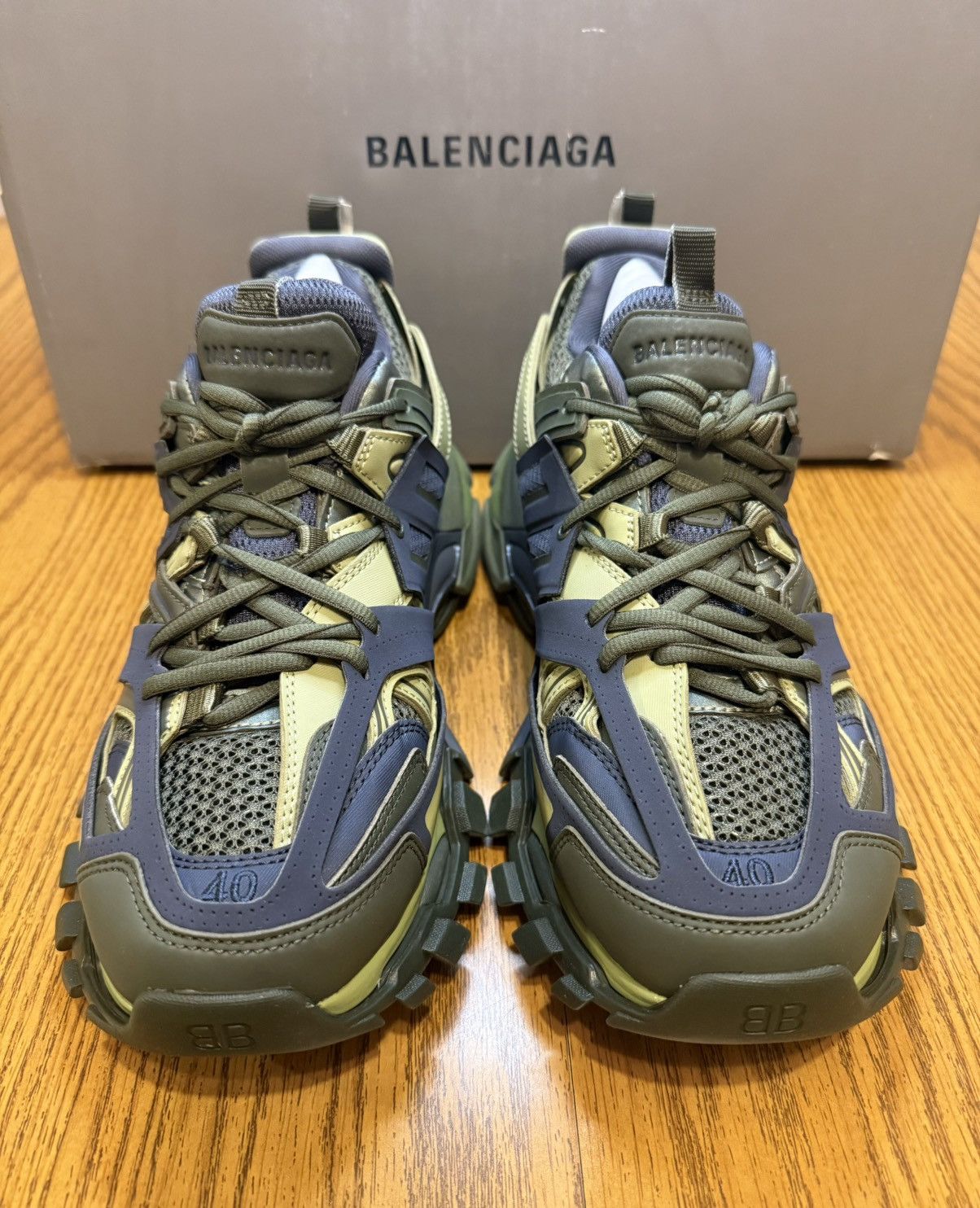 Balenciaga Balenciaga Track Sneaker (Green/Navy) Size US 7 / EU 40 - 2 Thumbnail