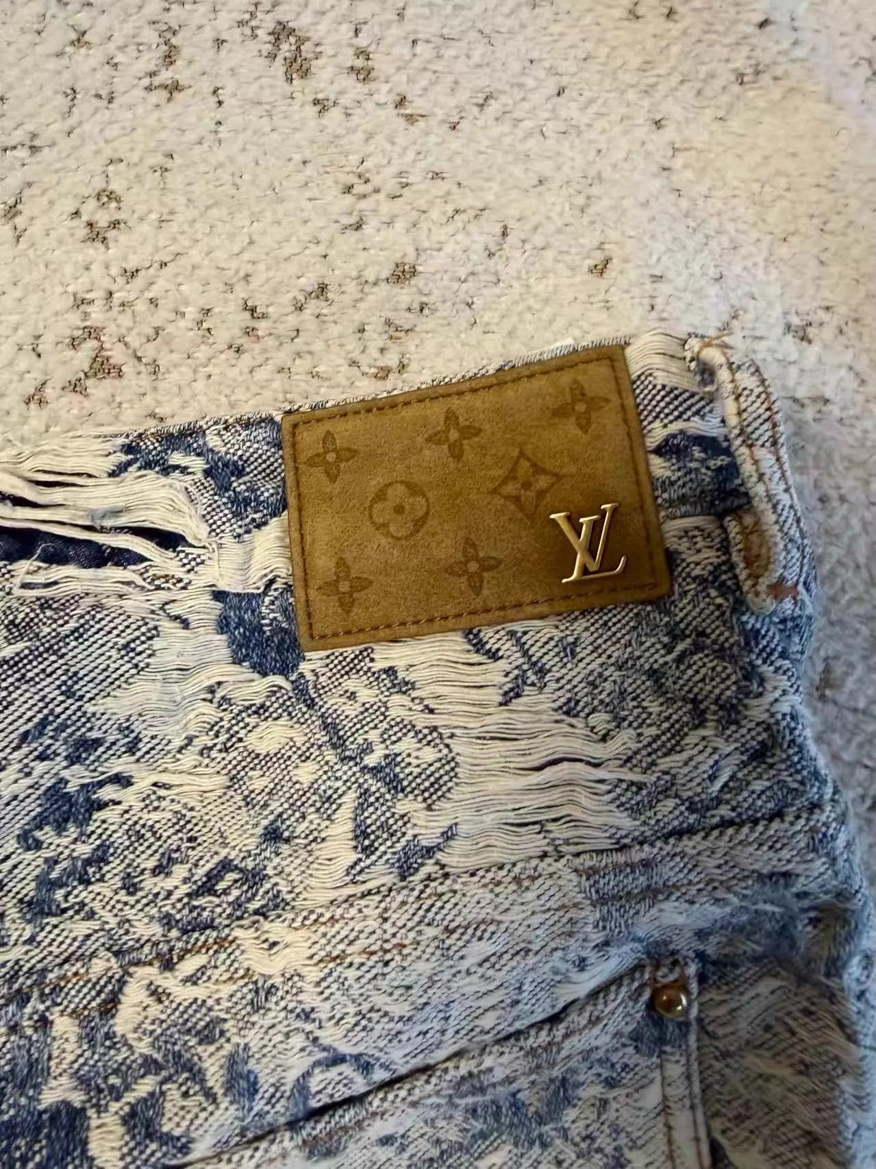 Louis Vuitton LV Denim Shorts Size 30 Authentic Size US 30 / EU 46 - 4 Thumbnail
