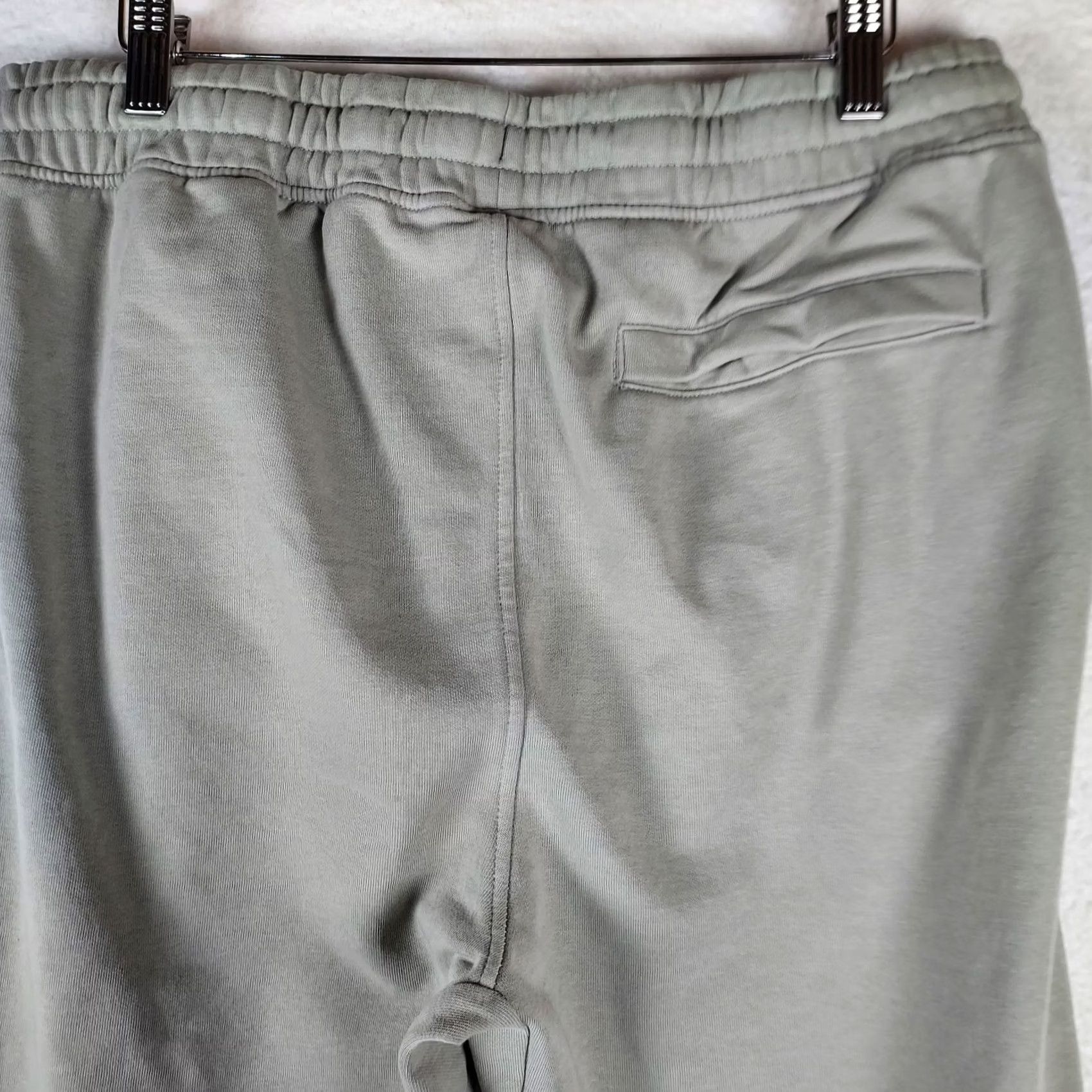 Gymshark Gymshark Men’s L Jogger Sweatpants Sage Green Fleece Lined Drawstring Size US 33 - 3 Thumbnail