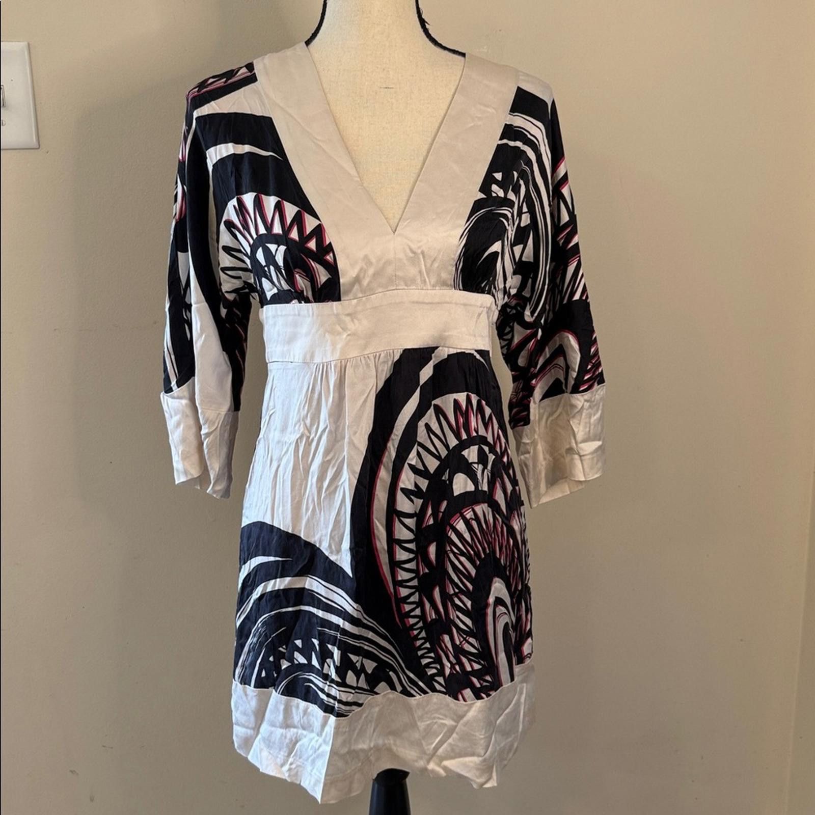 Other Trina Turk satin mini dress geometric pattern SZ 4 Size S / US 4 / IT 40 - 1 Thumbnail