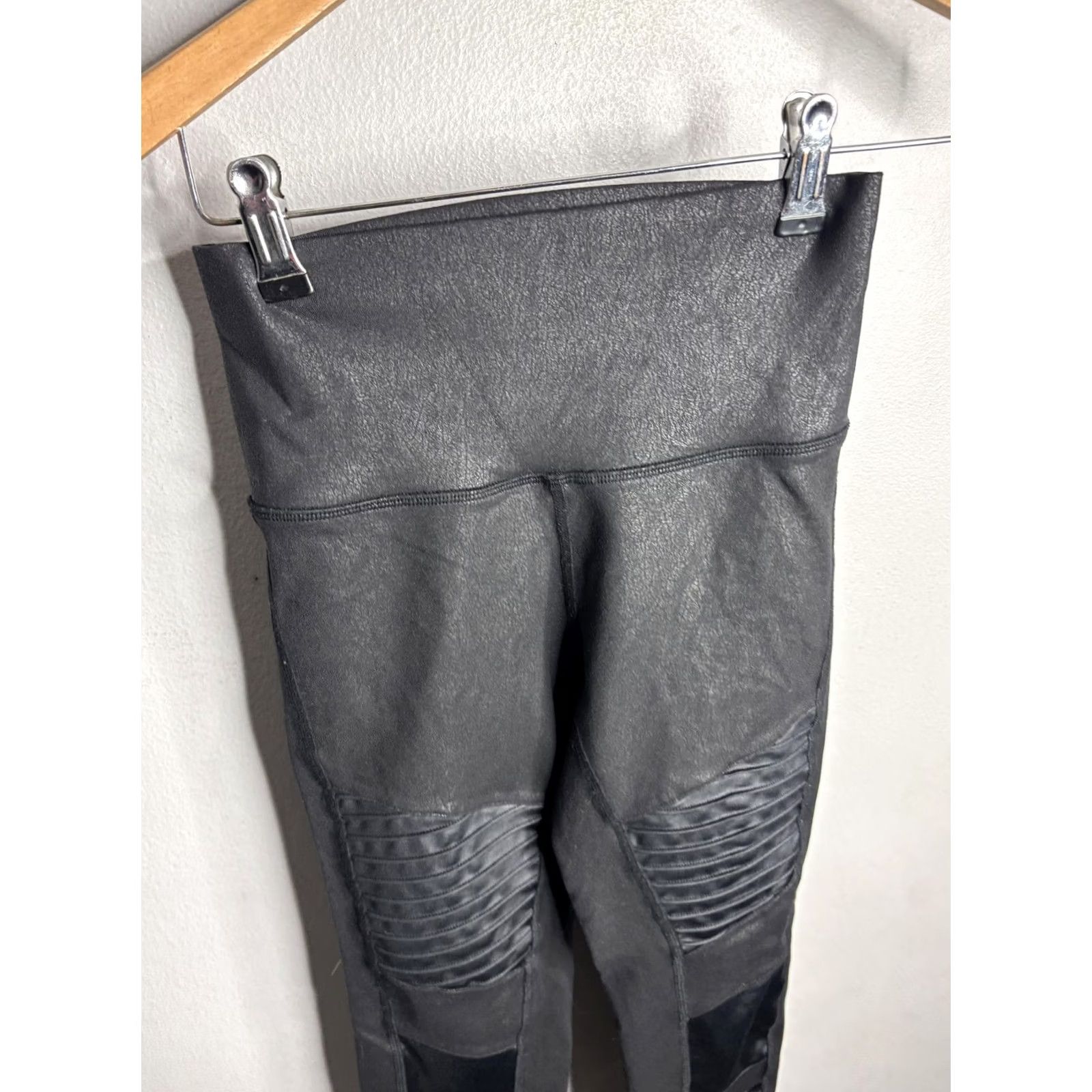 Alo Yoga Alo Yoga Leggings Womens XS Black High Waist Moto Faux Leather Ankle Skinny Pull On Size 26" / US 2 / IT 38 - 5 Thumbnail