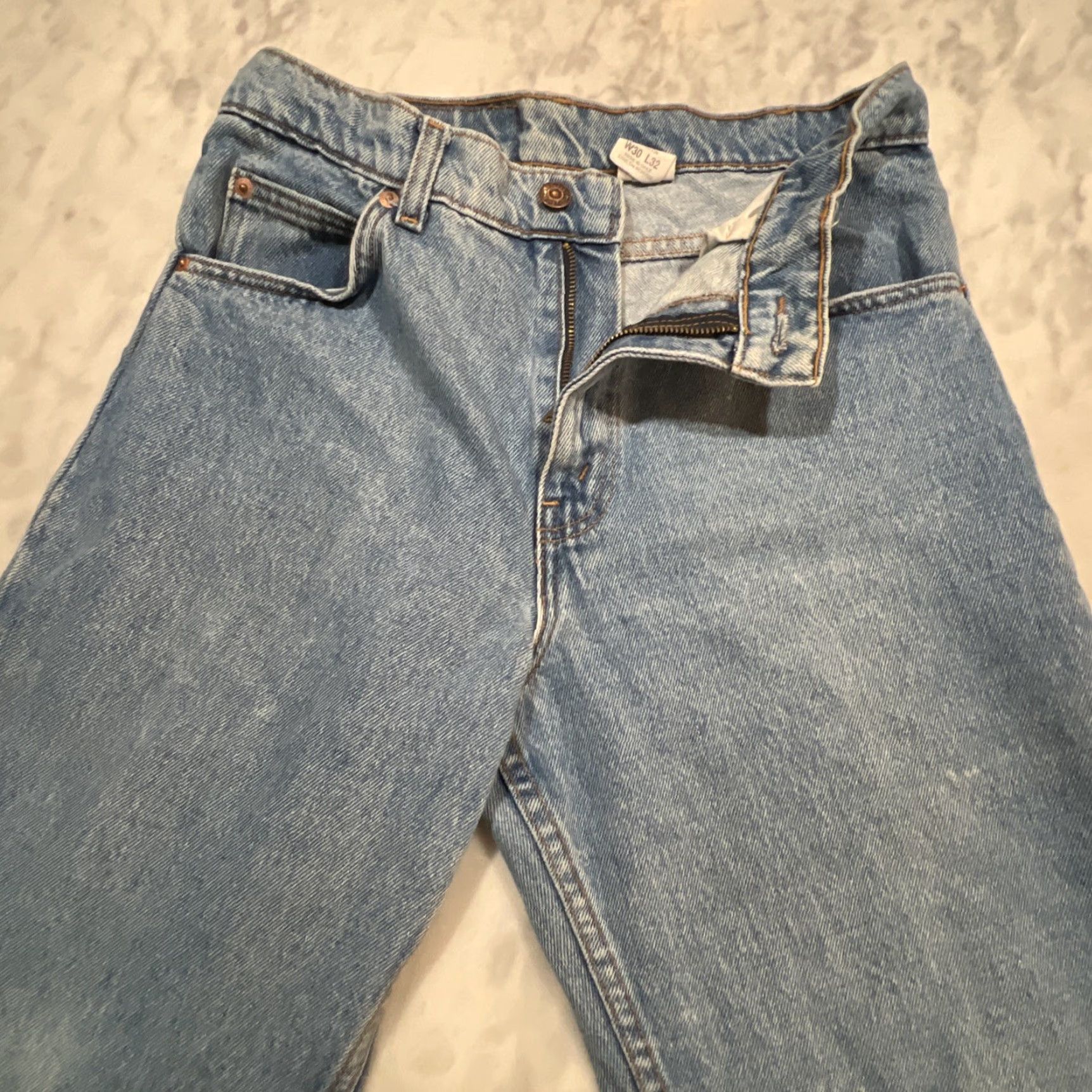 Levi's VINTAGE Levi’s 550 Jeans Men W30 L32 Orange Tab Cotton Made Chile Even Fade 1990s Grunge Mens Size US 30 / EU 46 - 3 Thumbnail